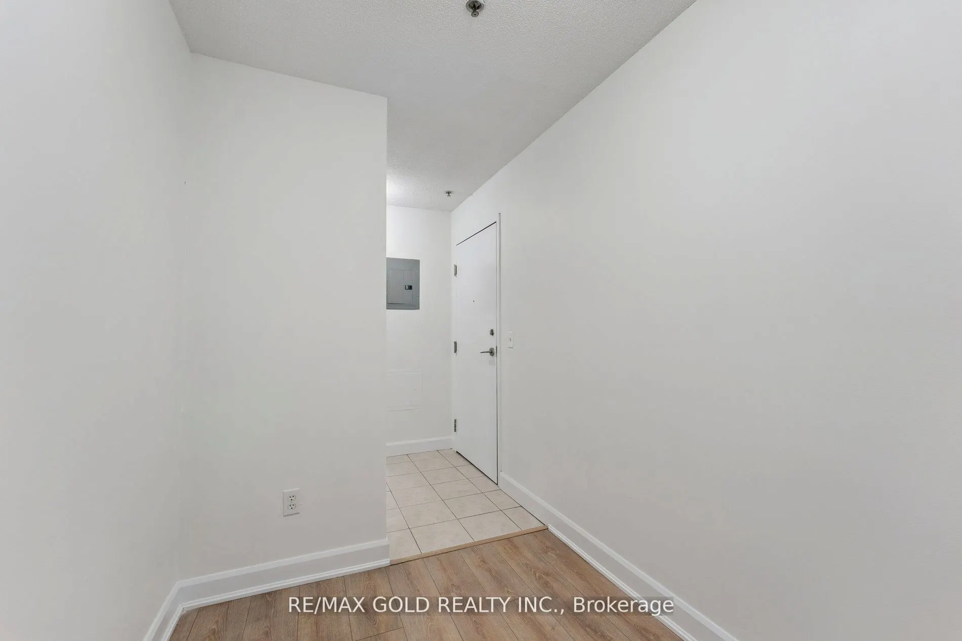 6 Dayspring Circle, #2104