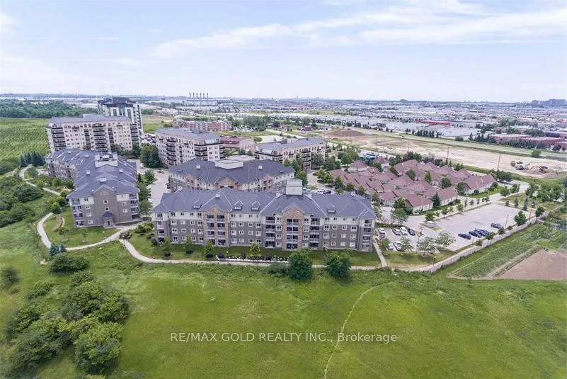 6 Dayspring Circle, #2104