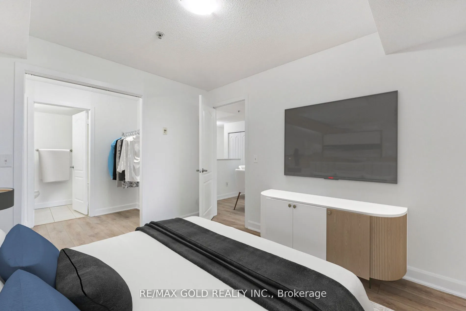 6 Dayspring Circle, #2104