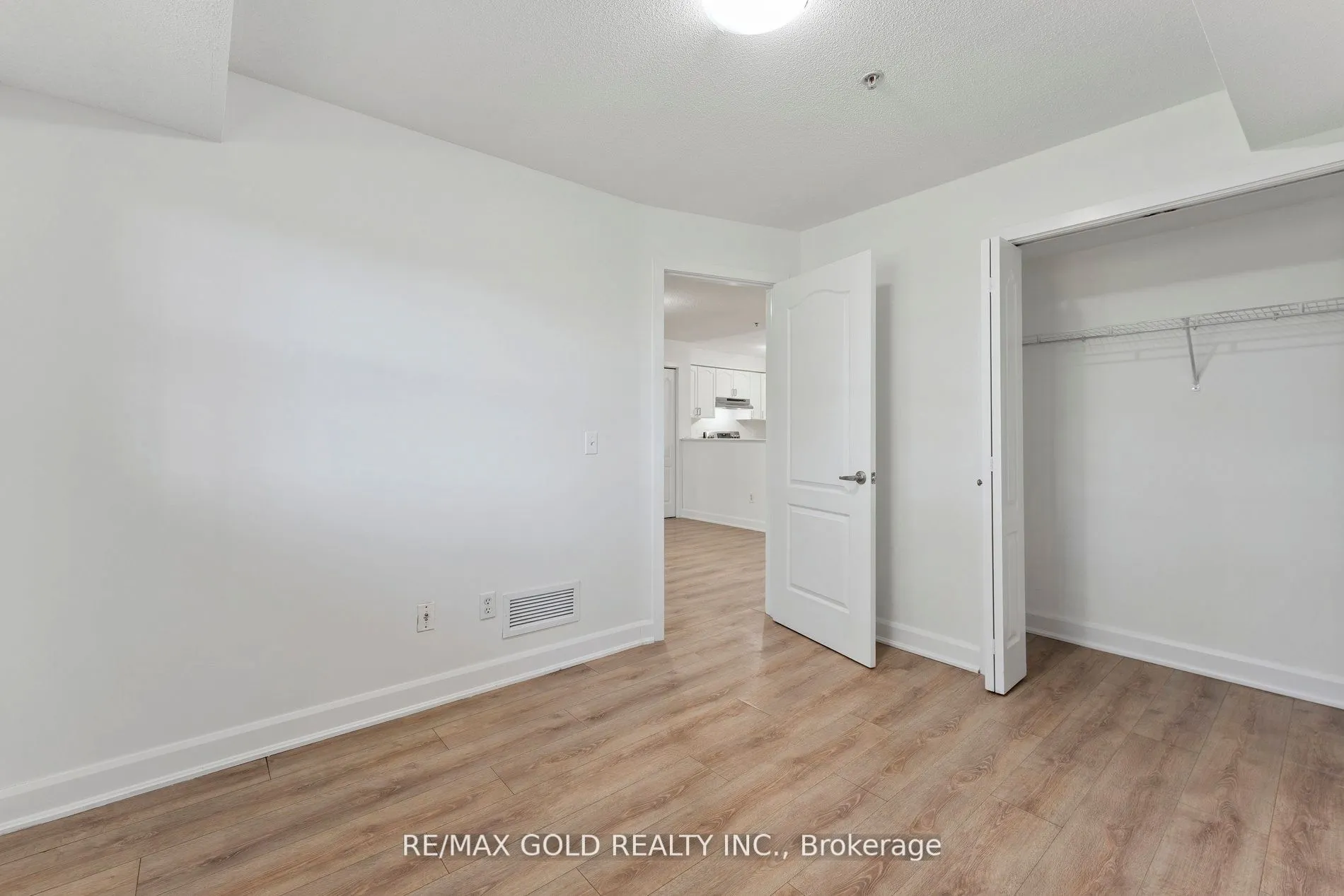 6 Dayspring Circle, #2104