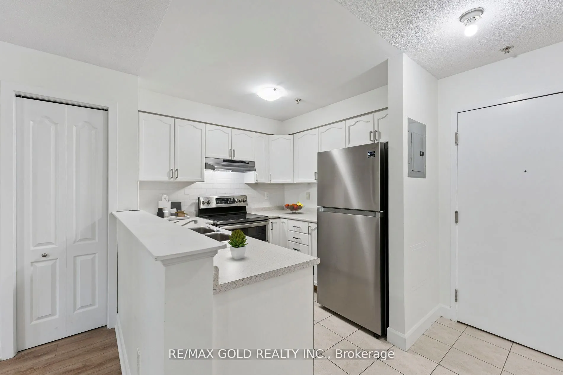 6 Dayspring Circle, #2104