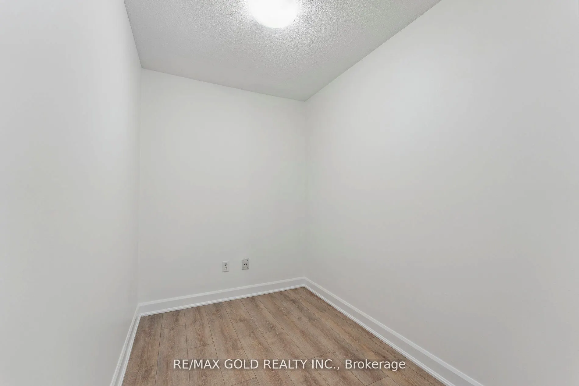 6 Dayspring Circle, #2104