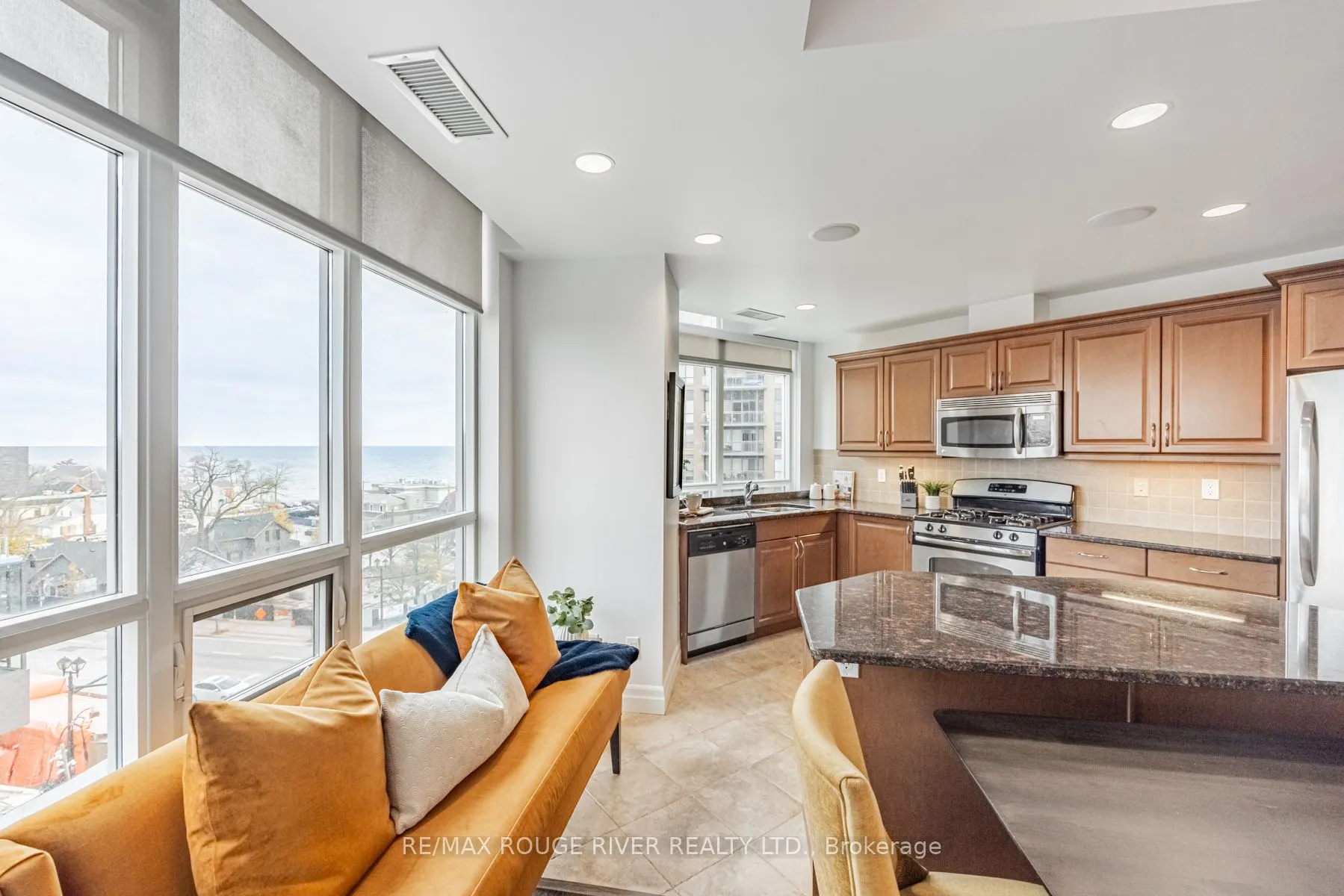 360 Pearl Street, #601