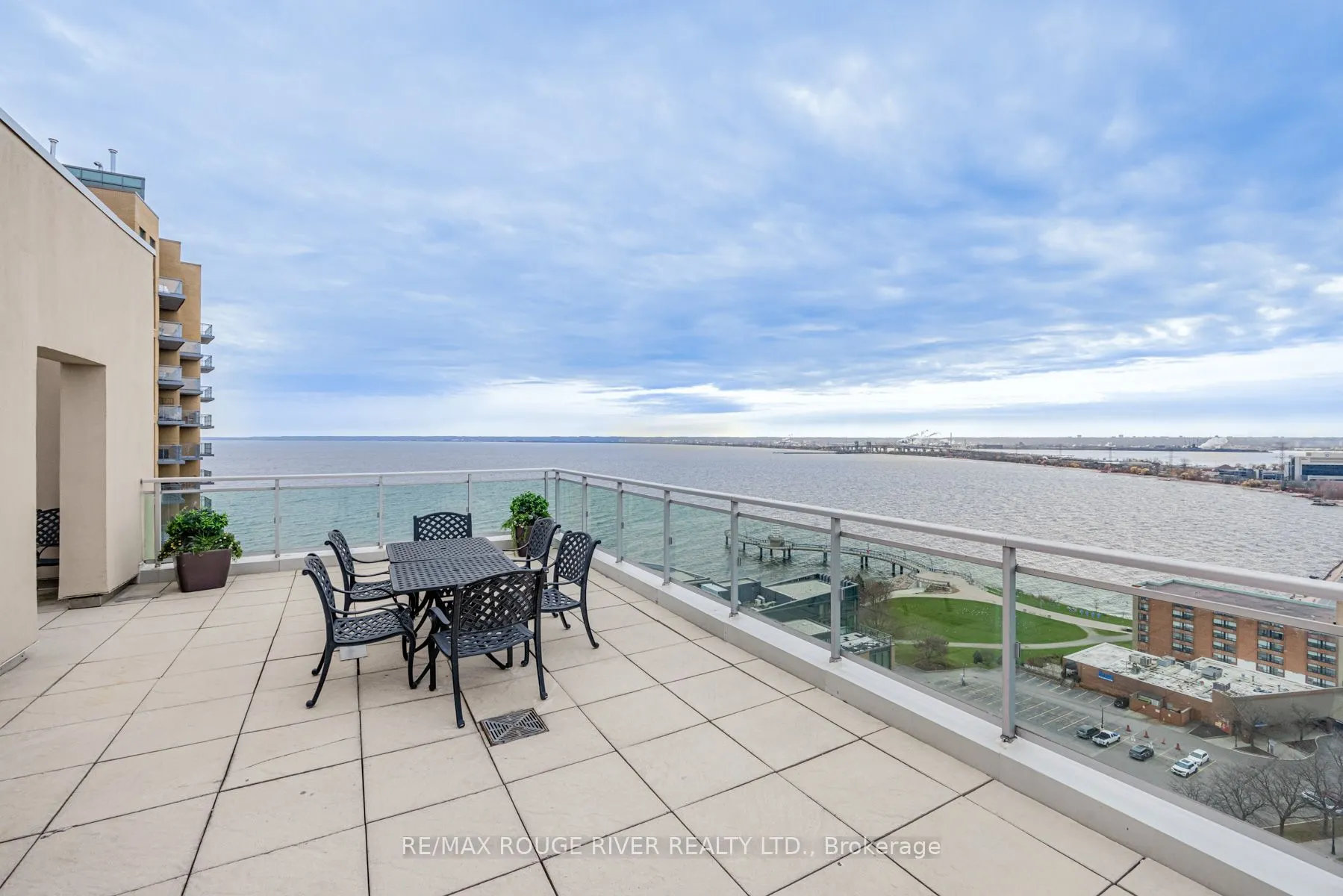 360 Pearl Street, #601