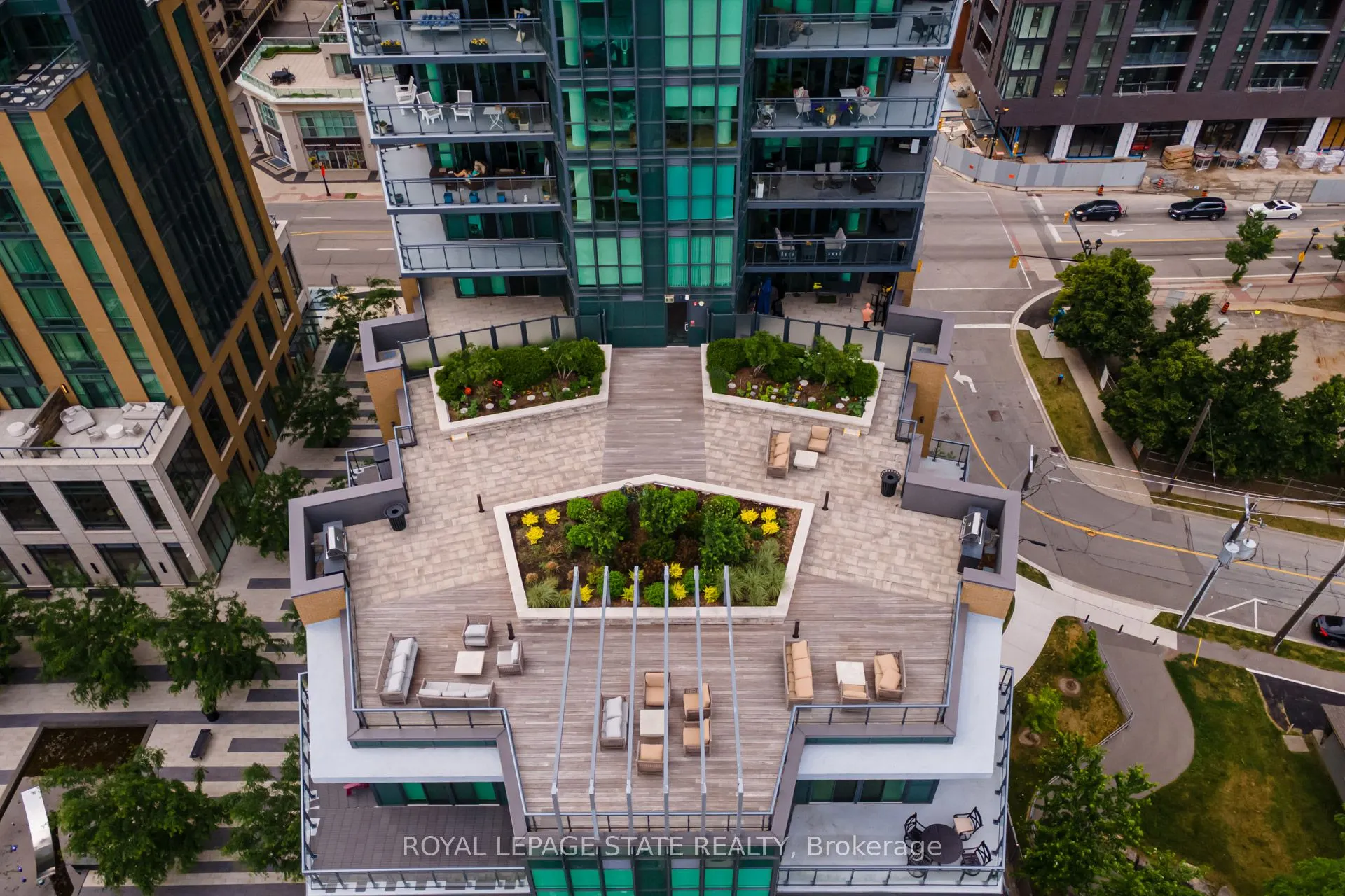 2060 Lakeshore Road, #308