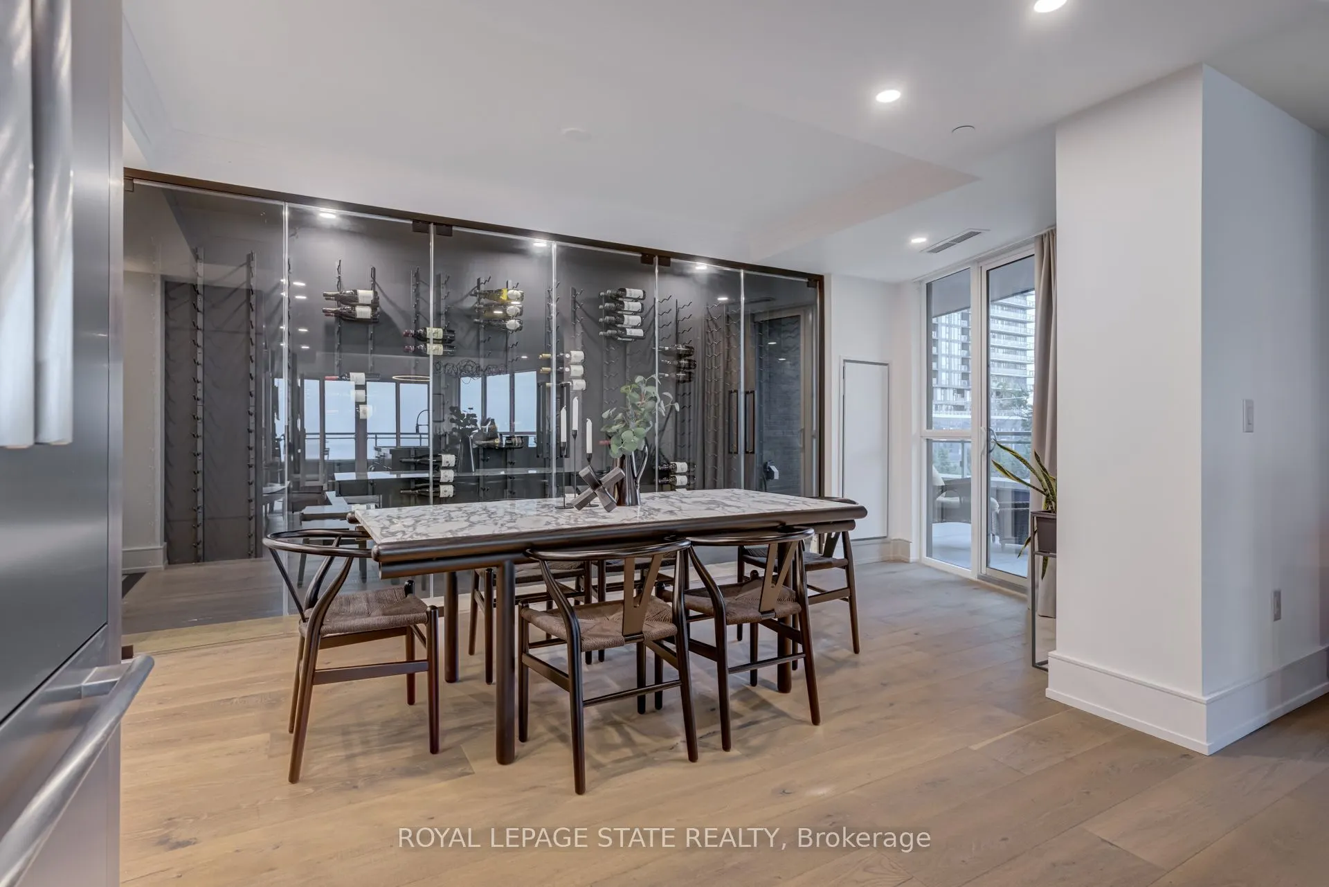 2060 Lakeshore Road, #308