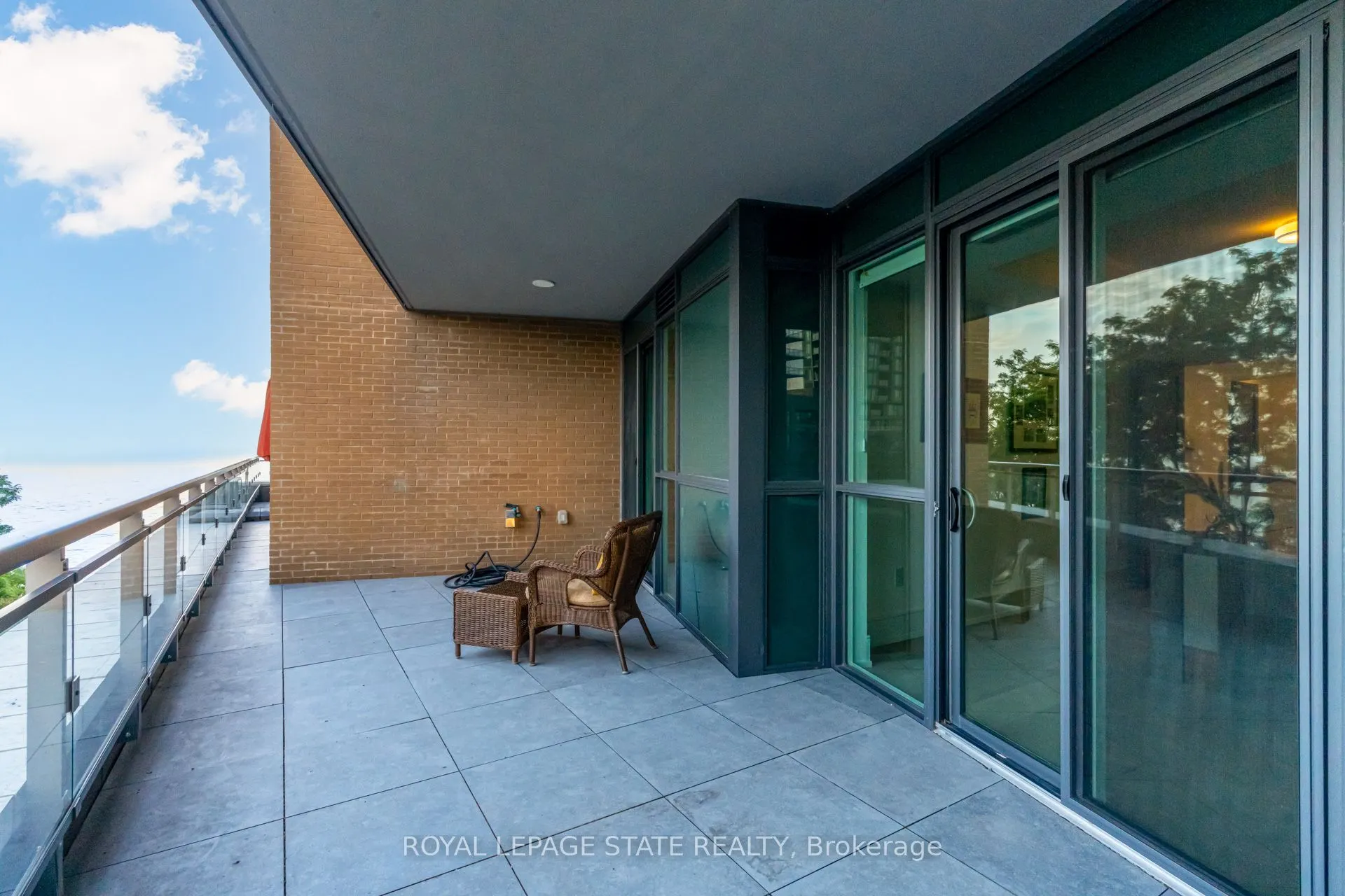 2060 Lakeshore Road, #308