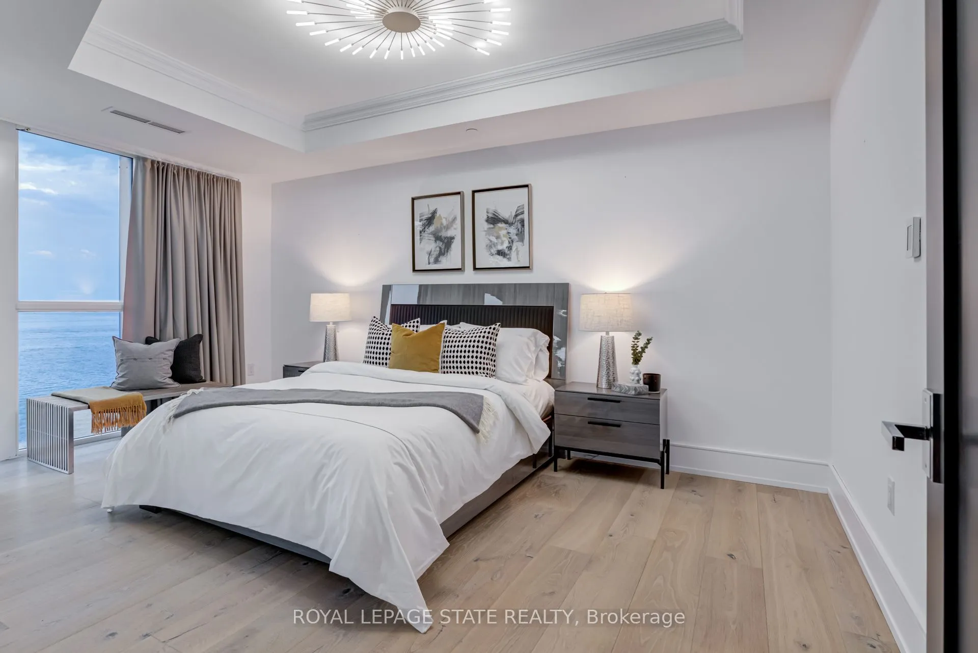 2060 Lakeshore Road, #308