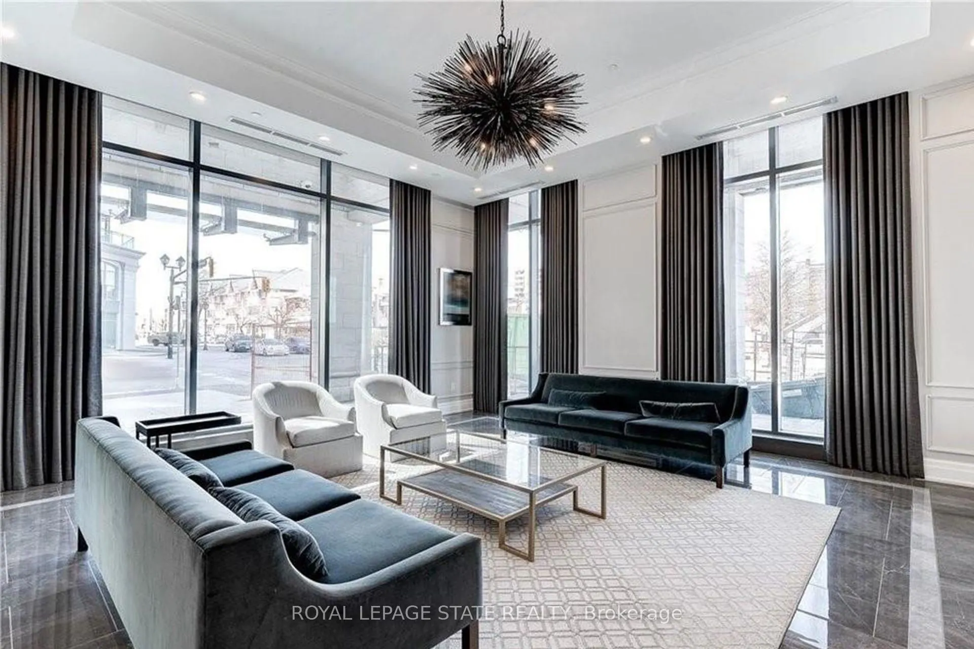 2060 Lakeshore Road, #308