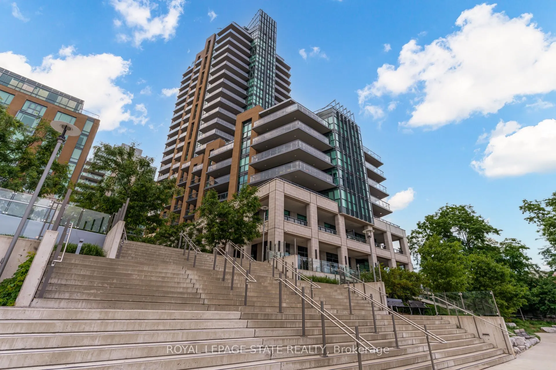 2060 Lakeshore Road, #308