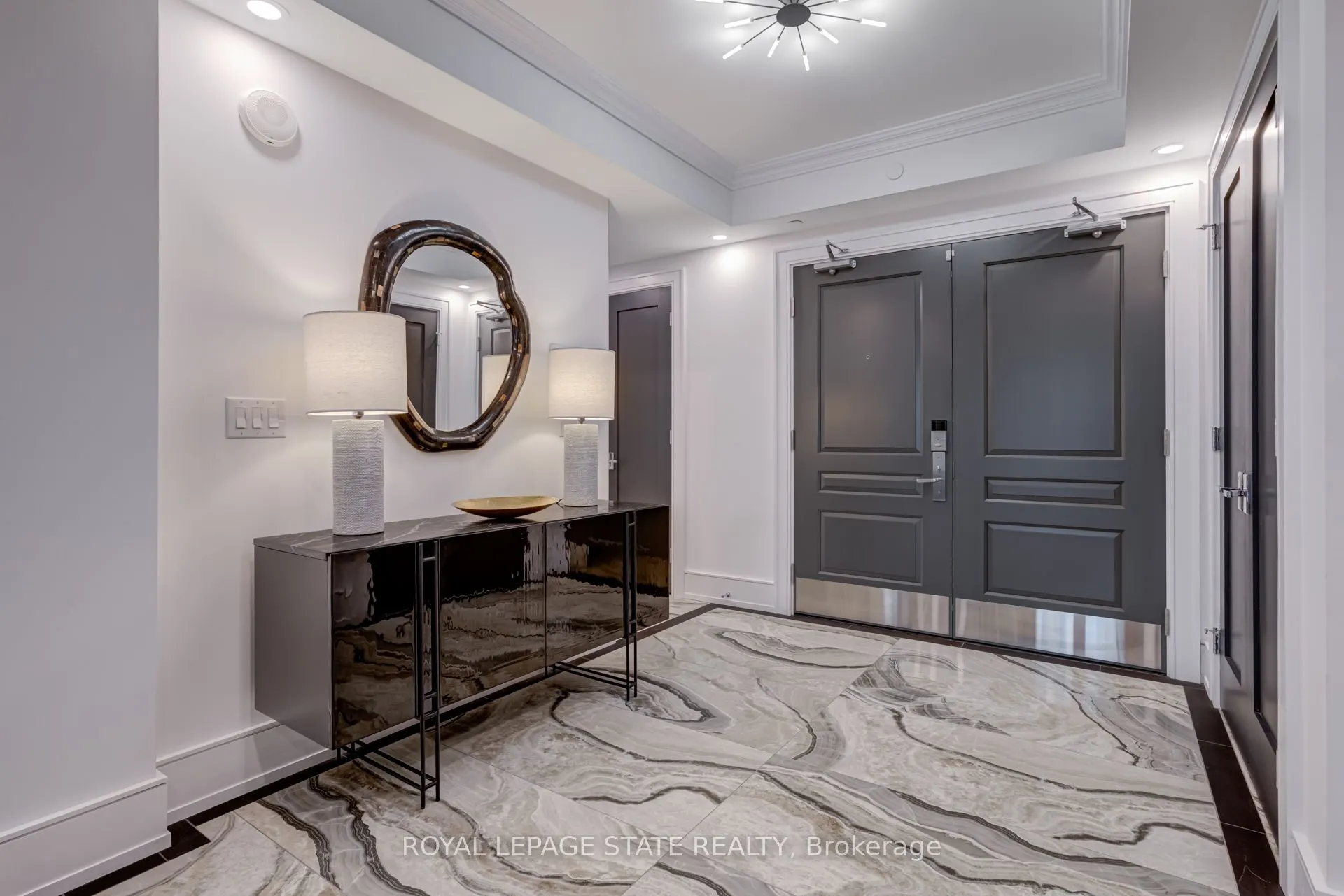 2060 Lakeshore Road, #308