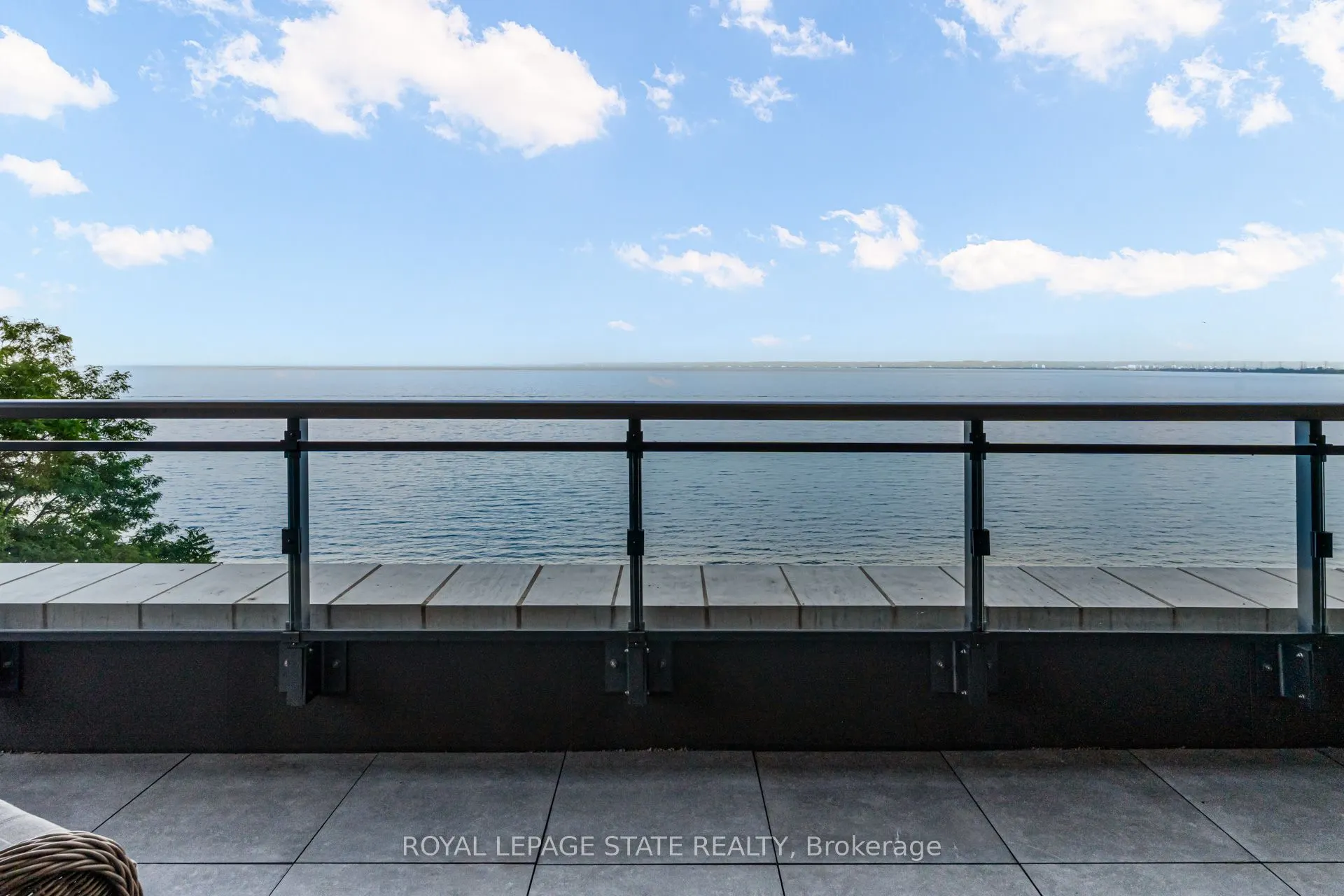 2060 Lakeshore Road, #308