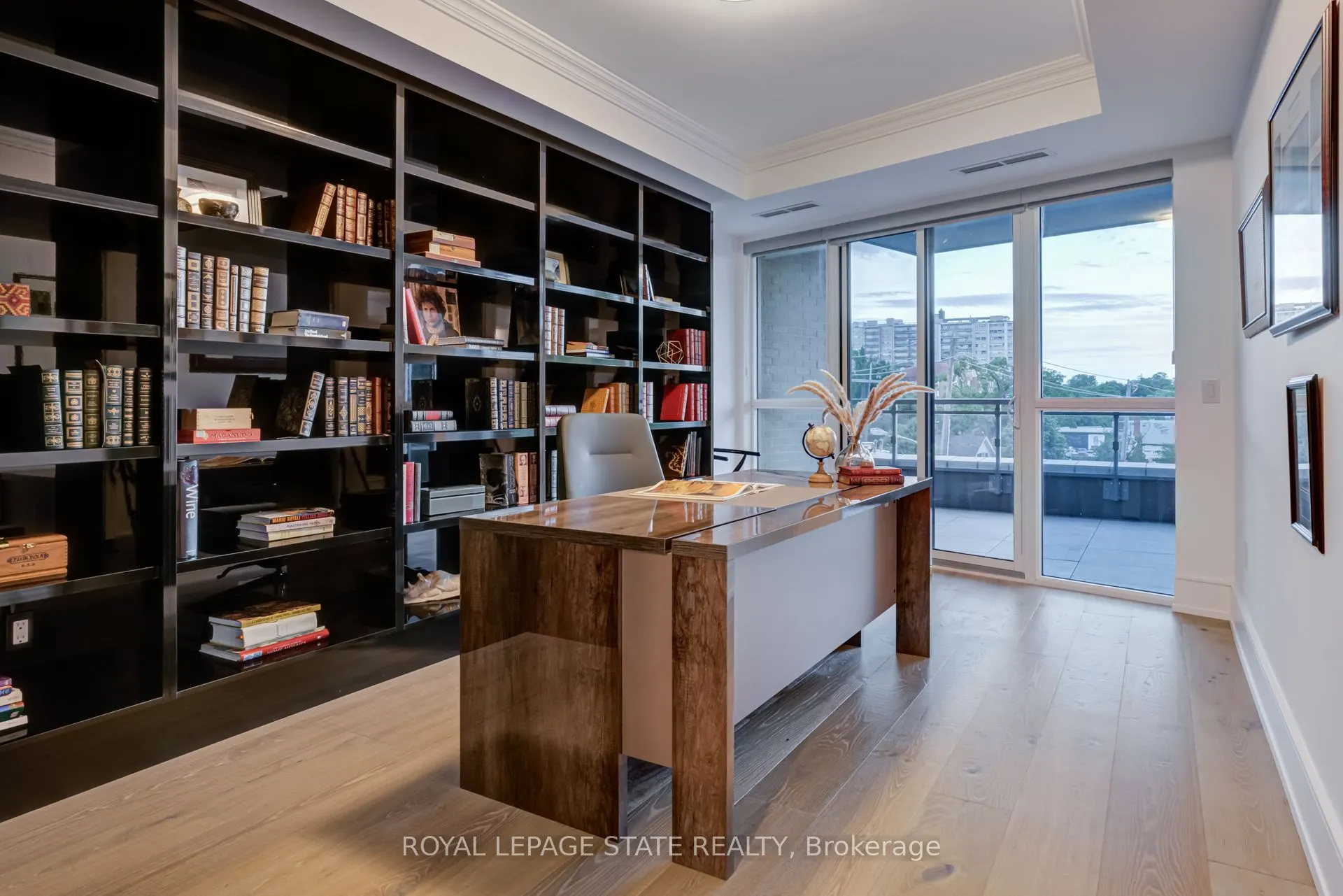 2060 Lakeshore Road, #308