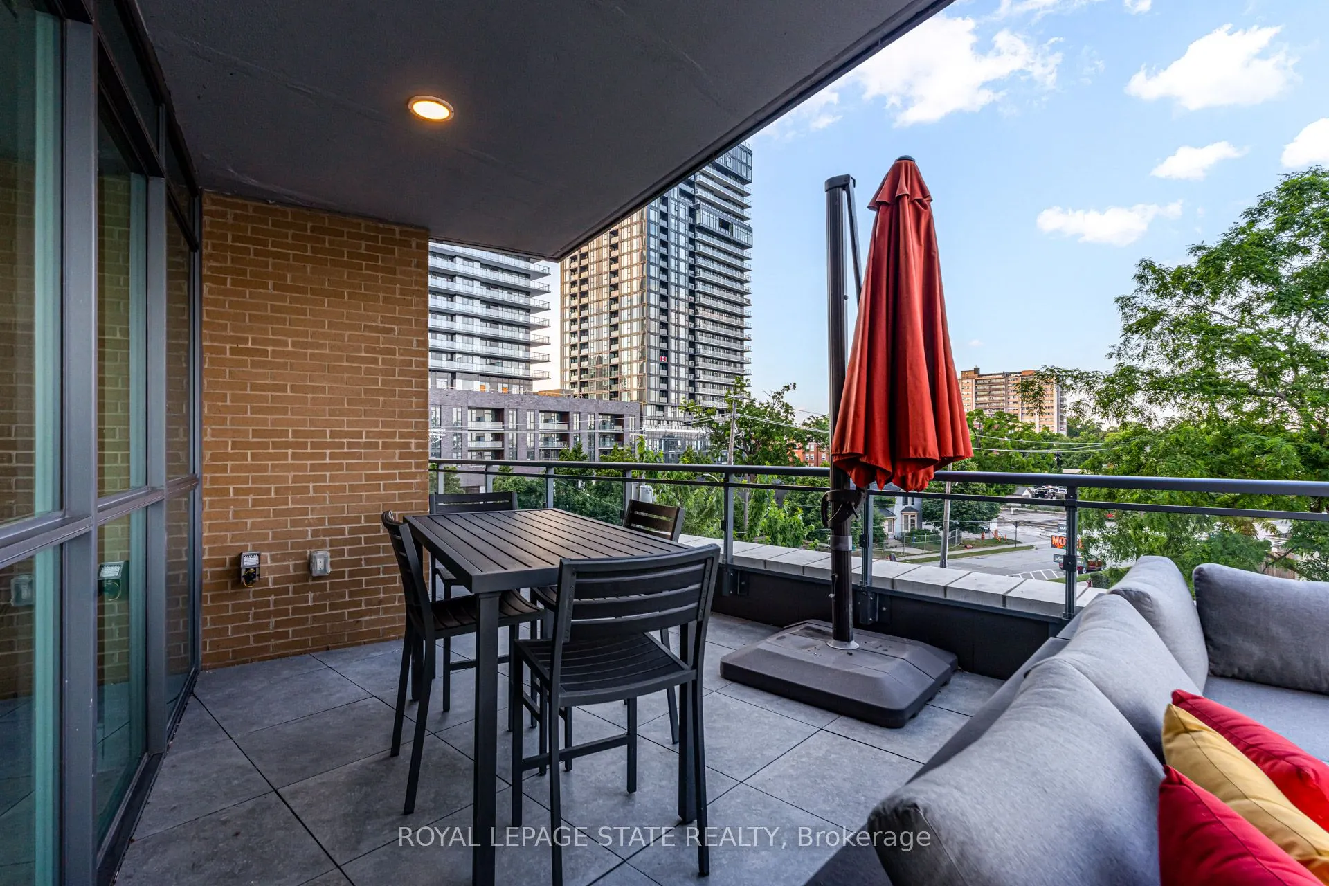 2060 Lakeshore Road, #308