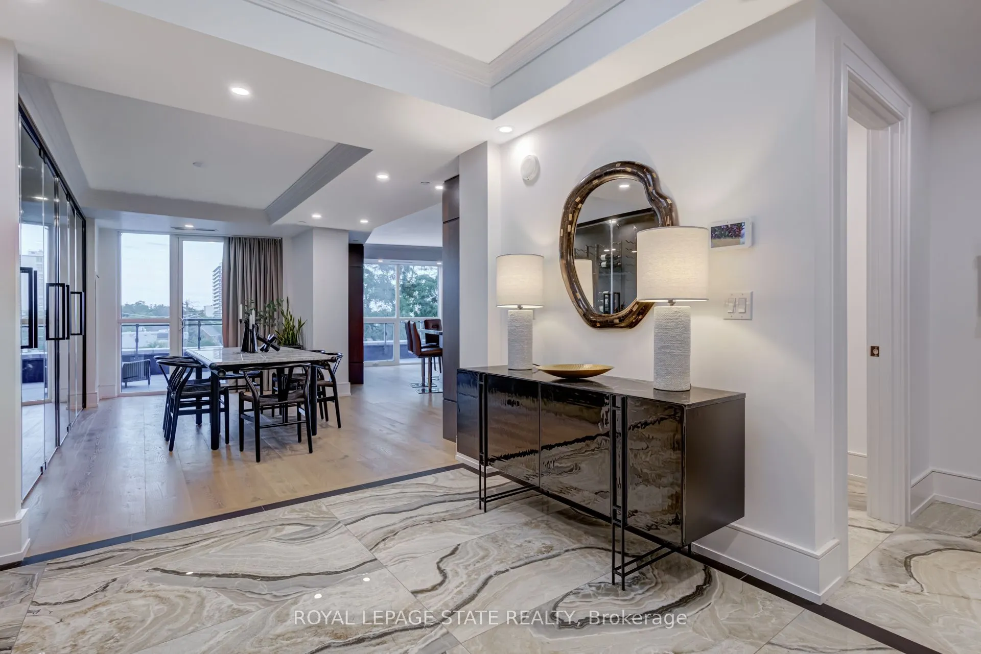 2060 Lakeshore Road, #308