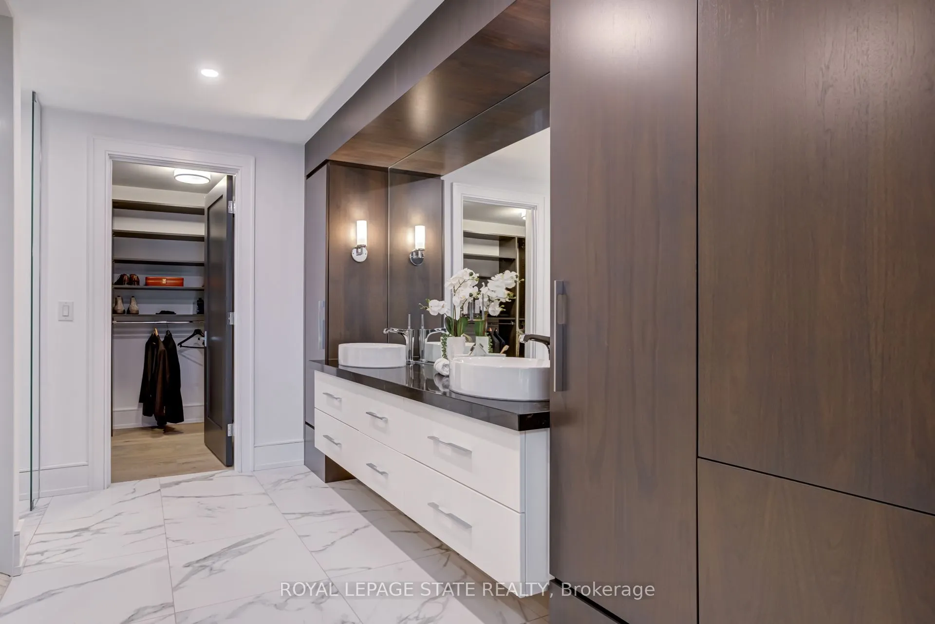 2060 Lakeshore Road, #308