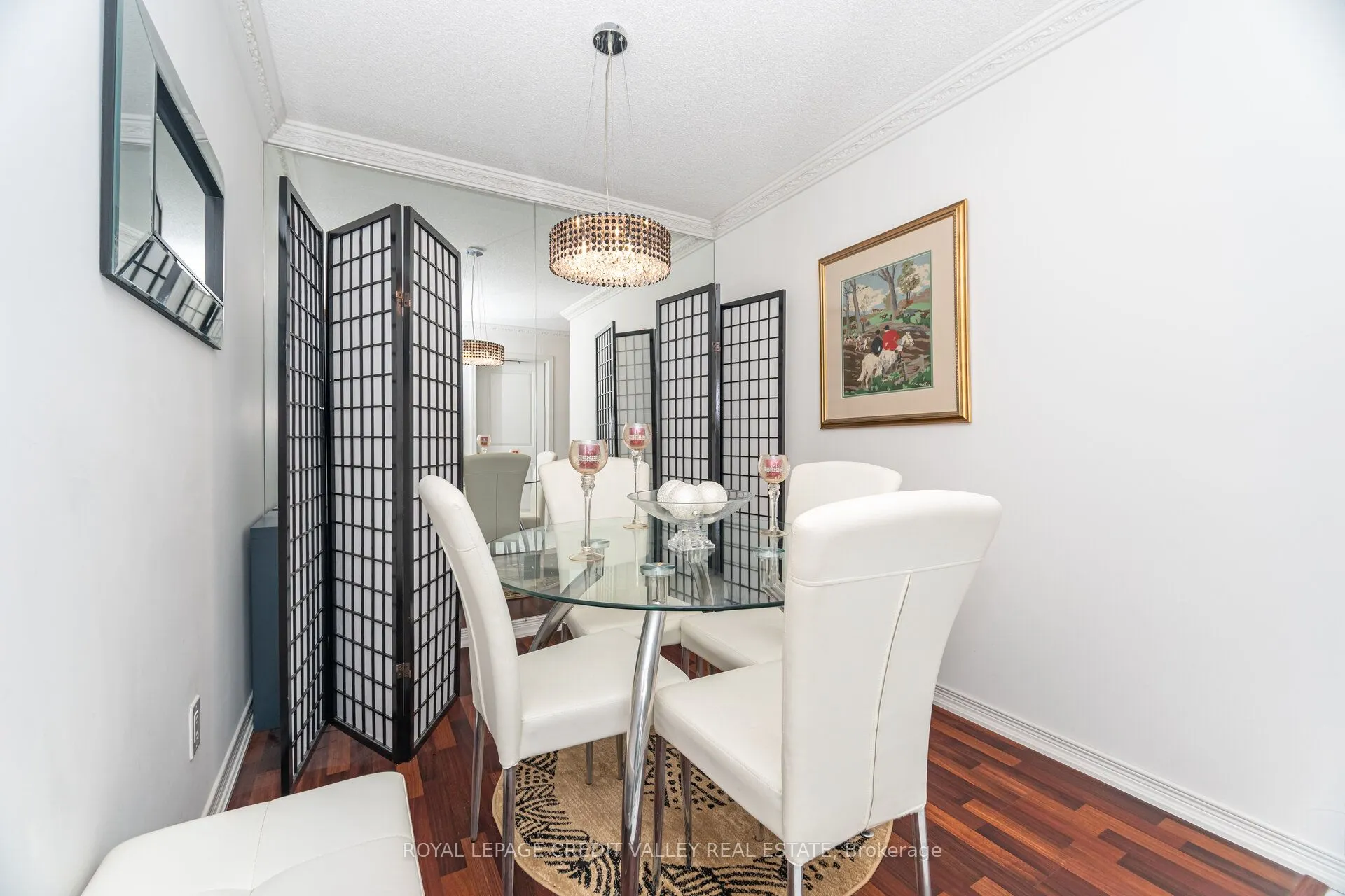 9 George Street N, #2407