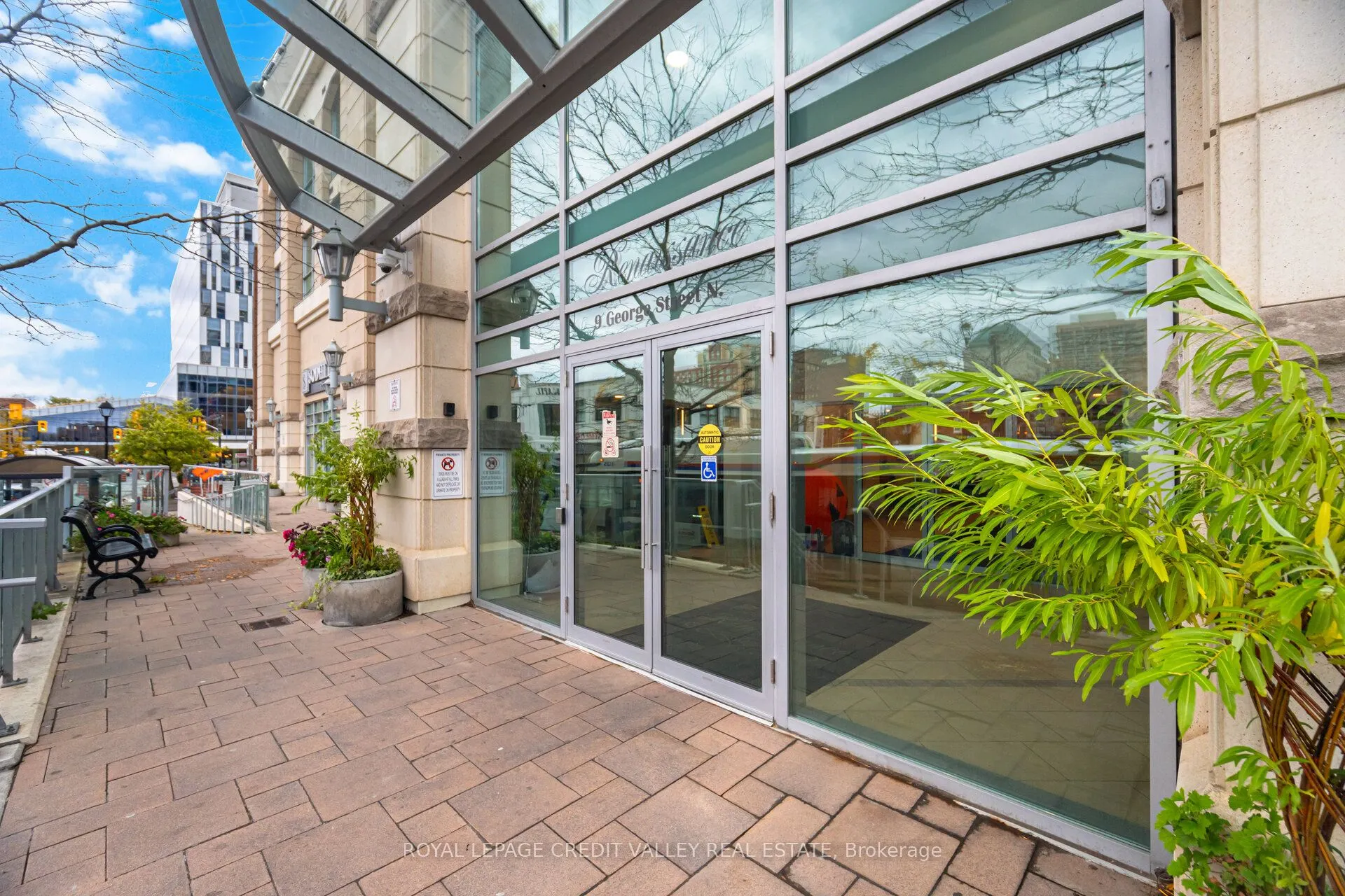 9 George Street N, #2407