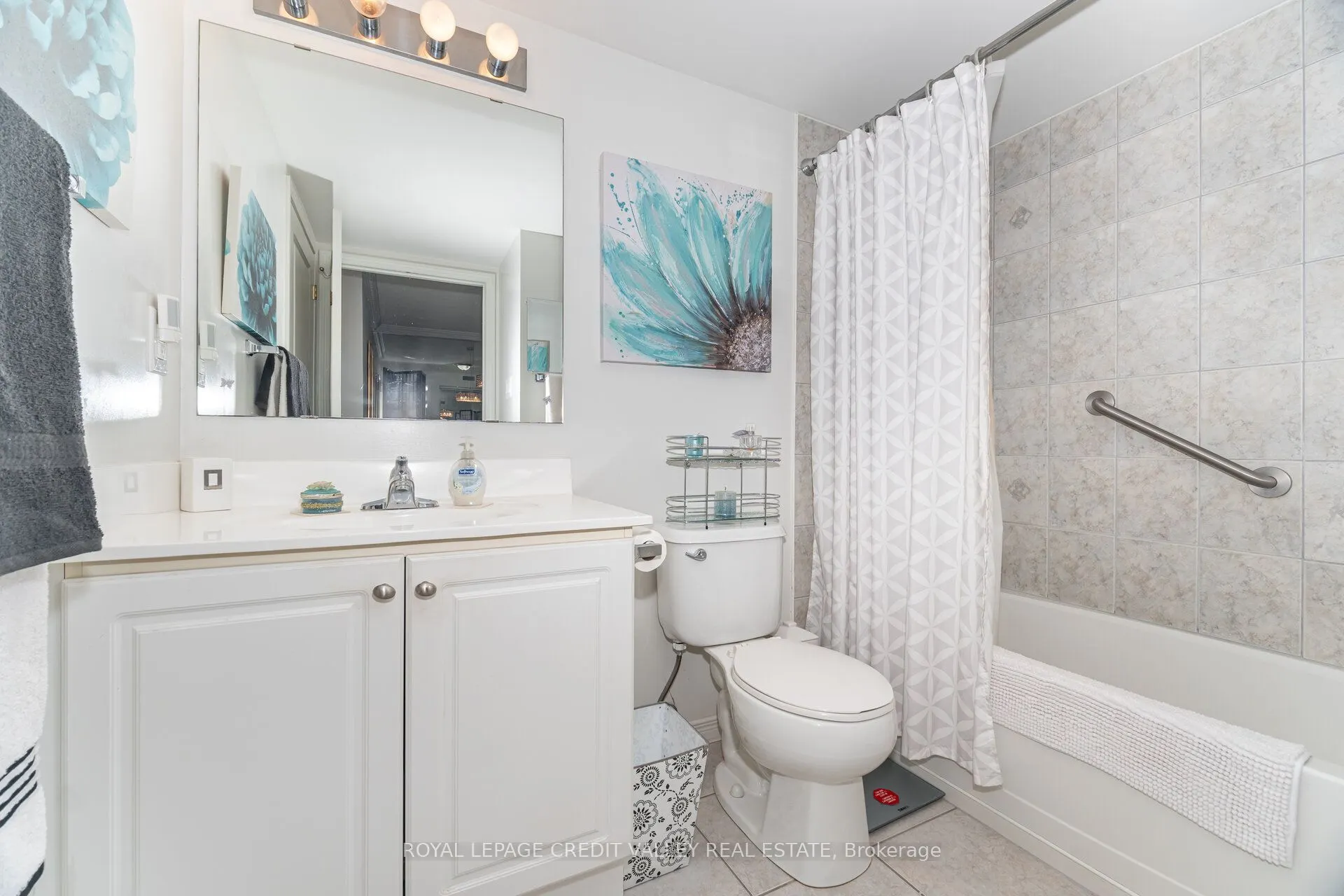 9 George Street N, #2407