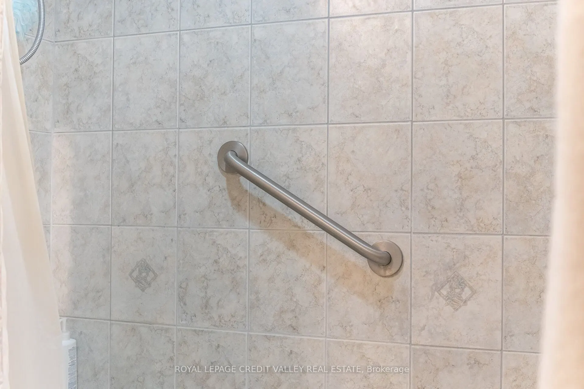 9 George Street N, #2407