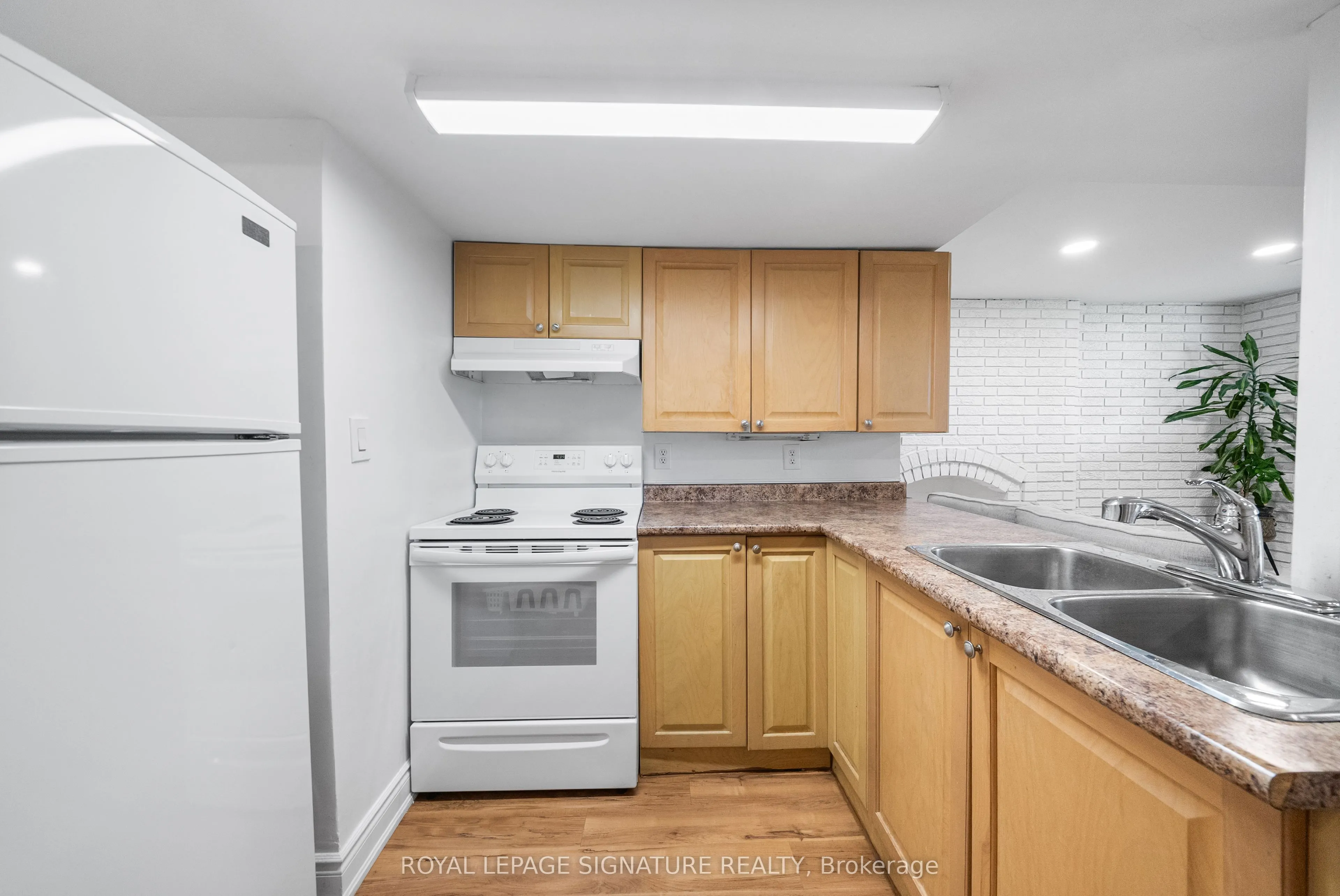 134 Ridgebank Court, #Lower