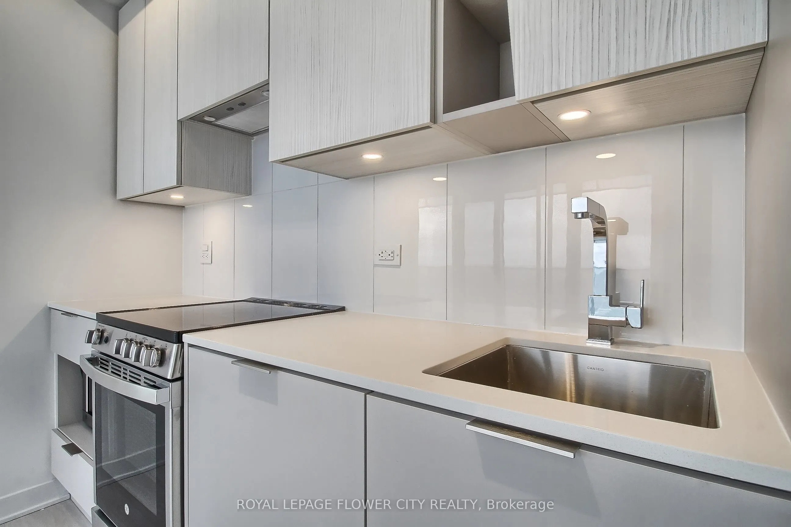 3900 Confederation Parkway, #5704