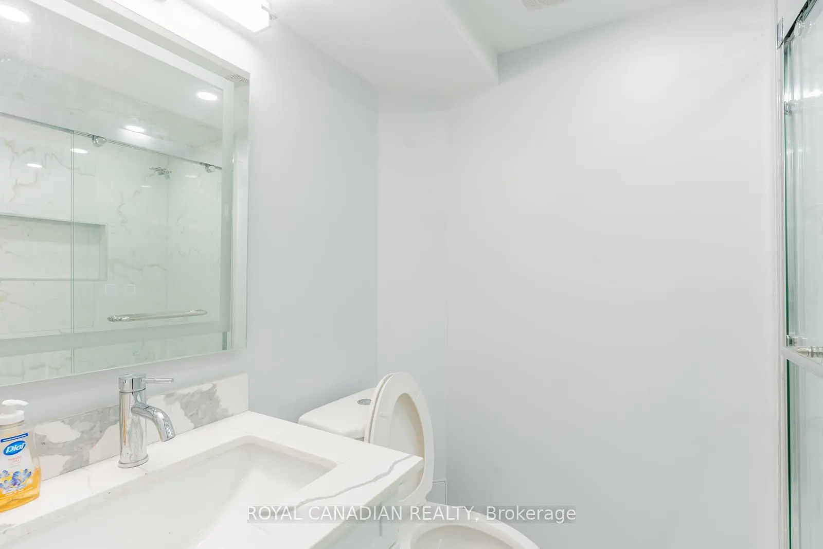 60 Cherrytree Drive W