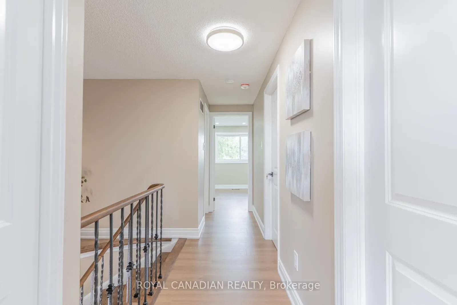 60 Cherrytree Drive W