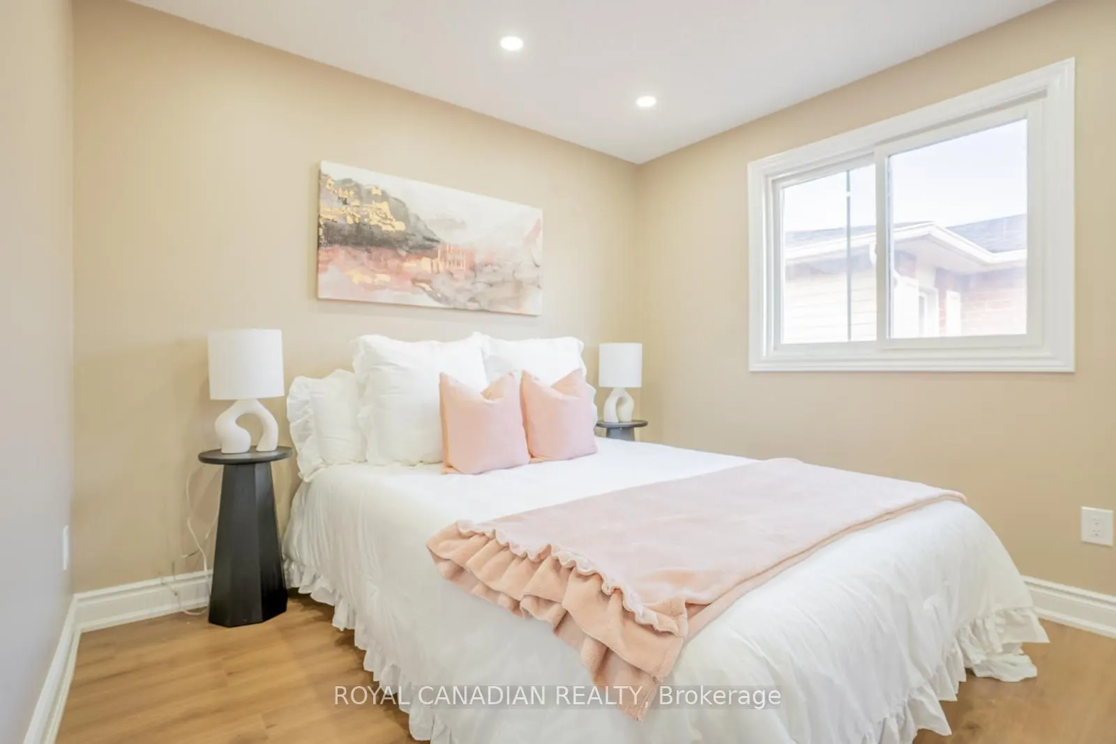 60 Cherrytree Drive W