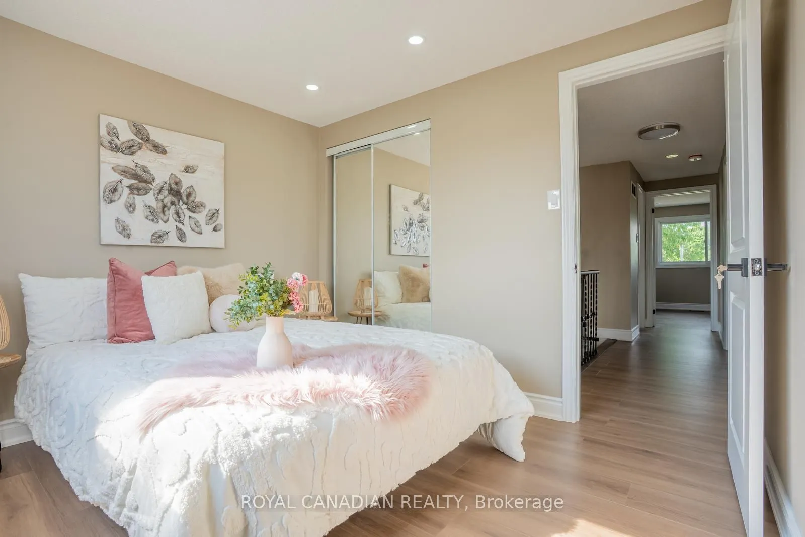 60 Cherrytree Drive W