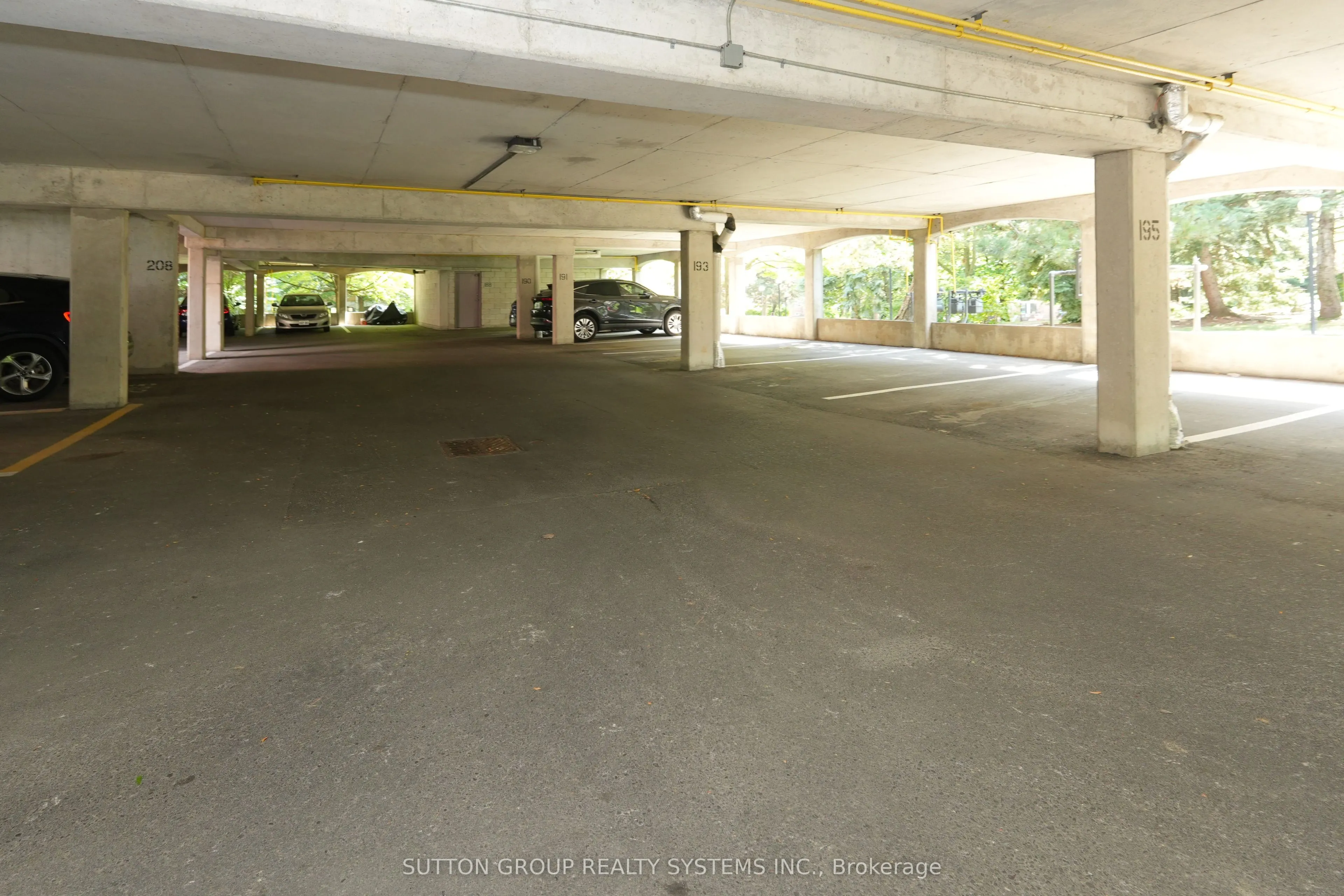 103 Bristol Road E, #183