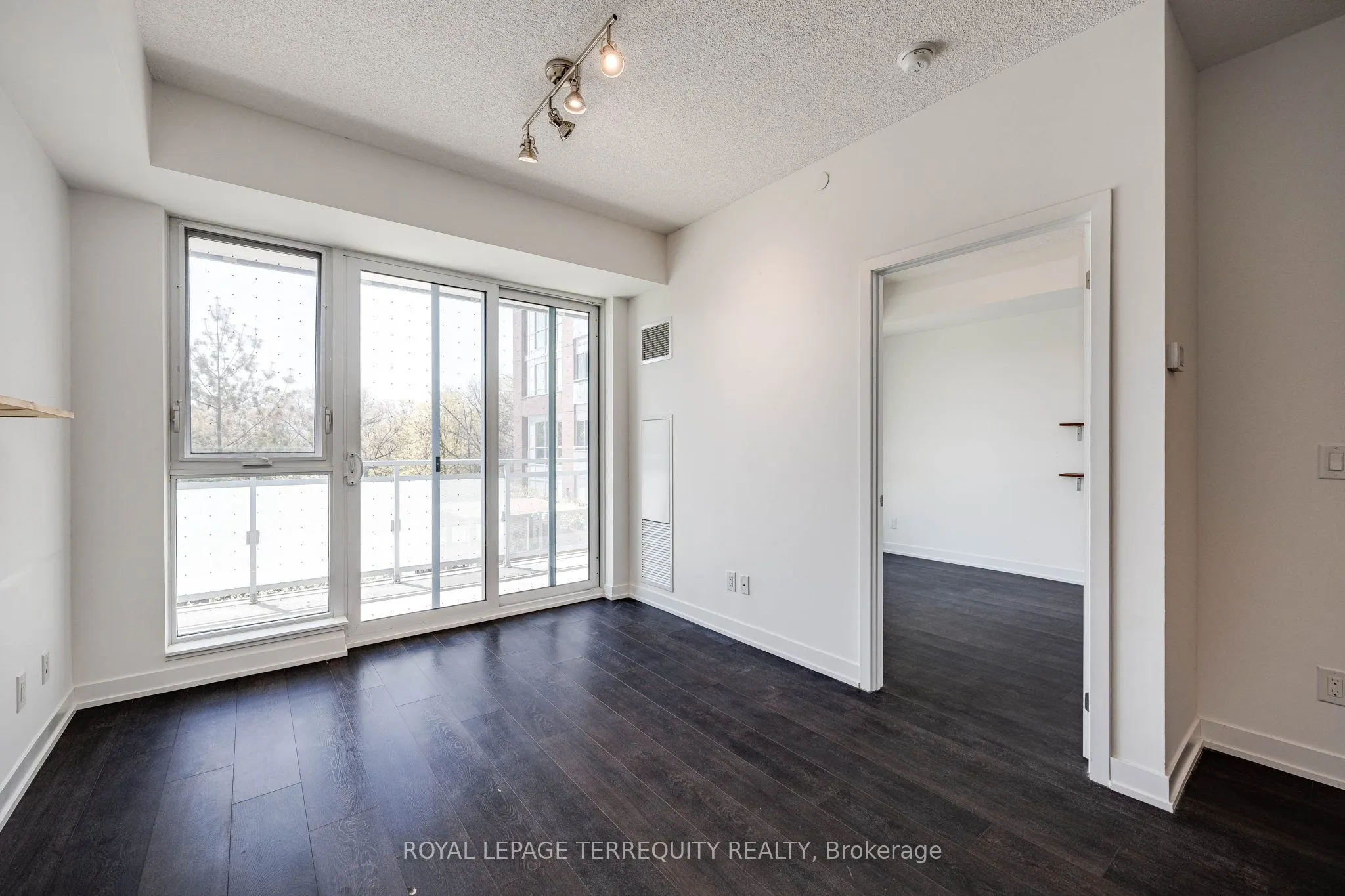 1830 Bloor Street W, #421