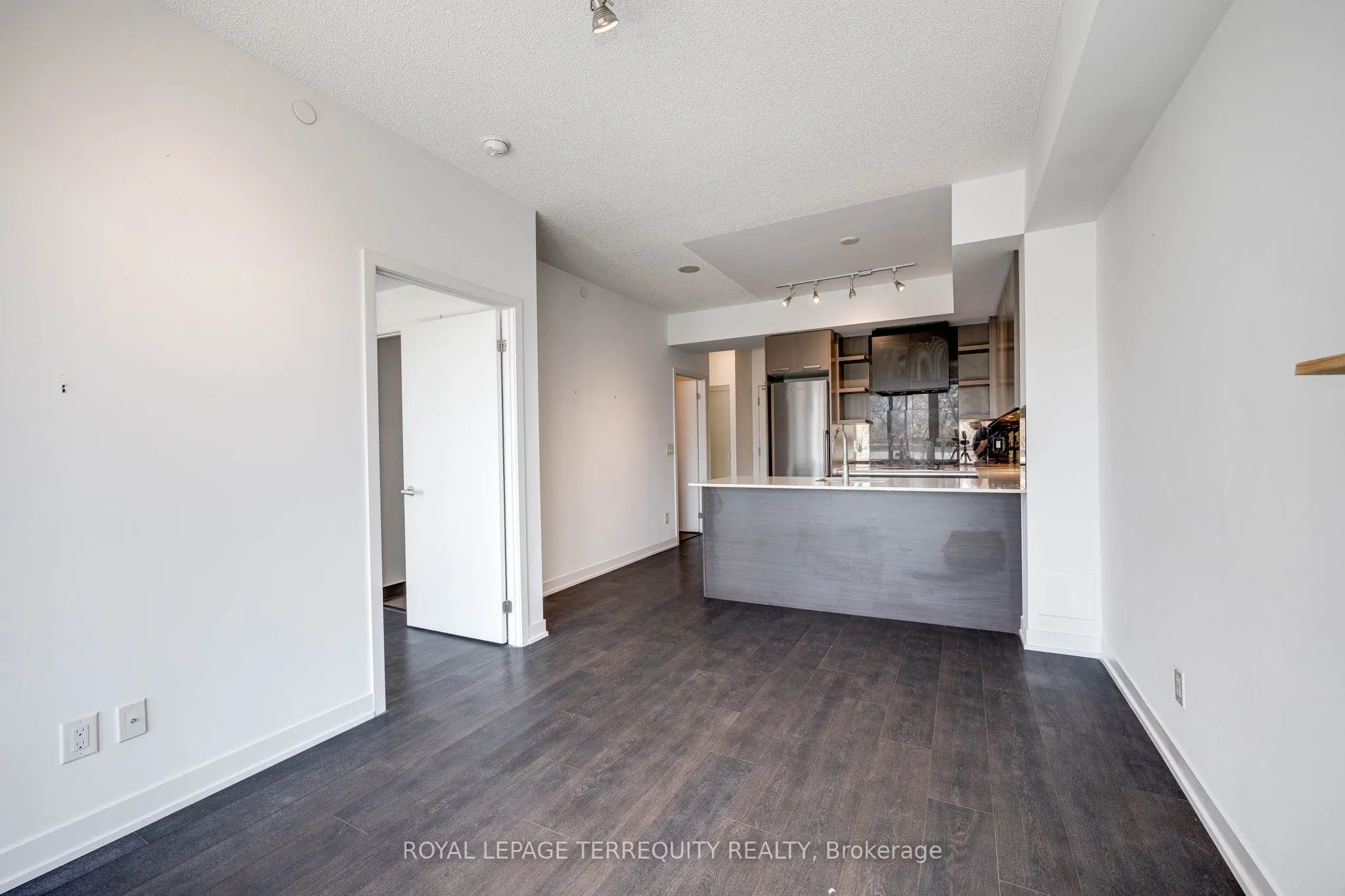 1830 Bloor Street W, #421