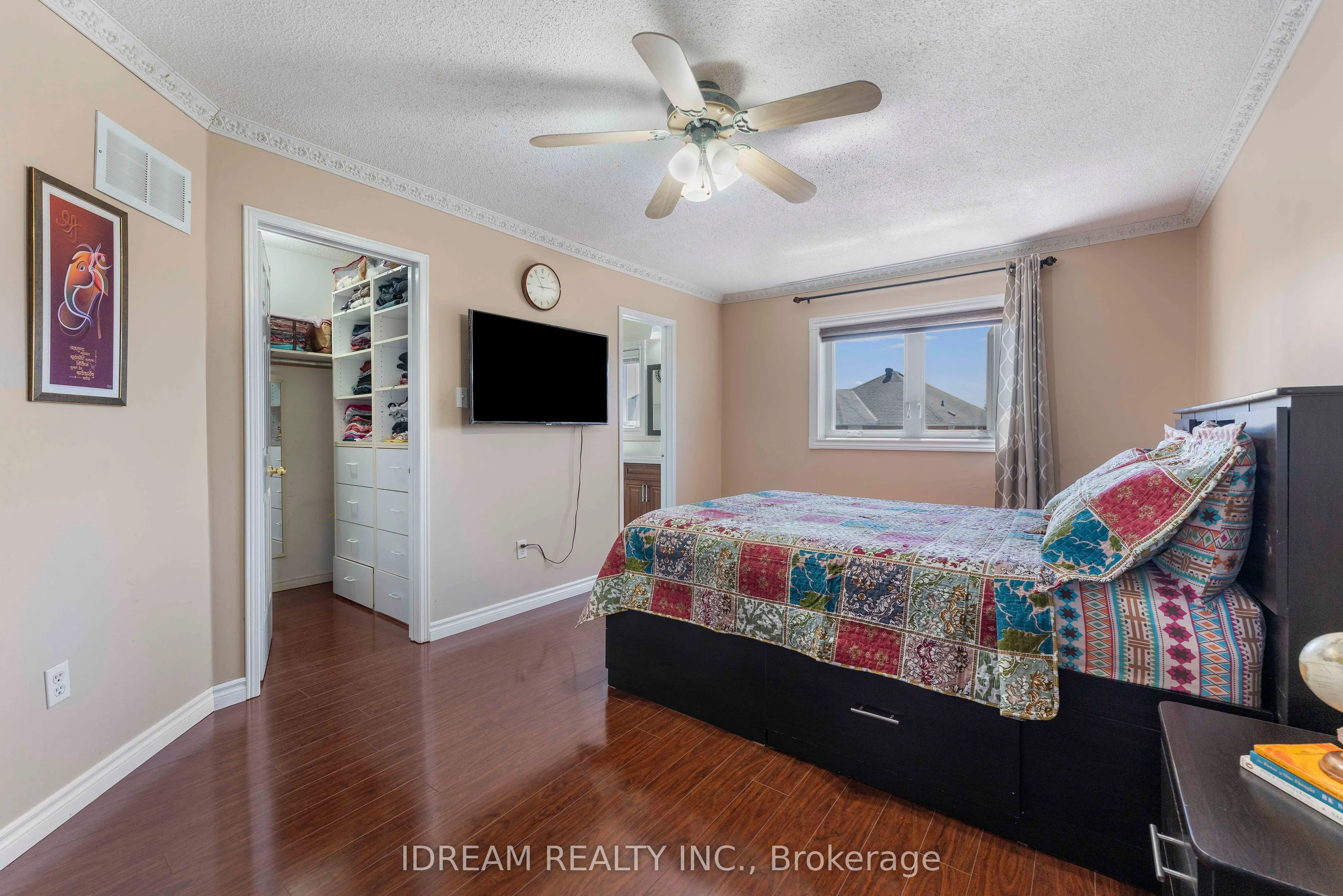 42 Mccleave Crescent