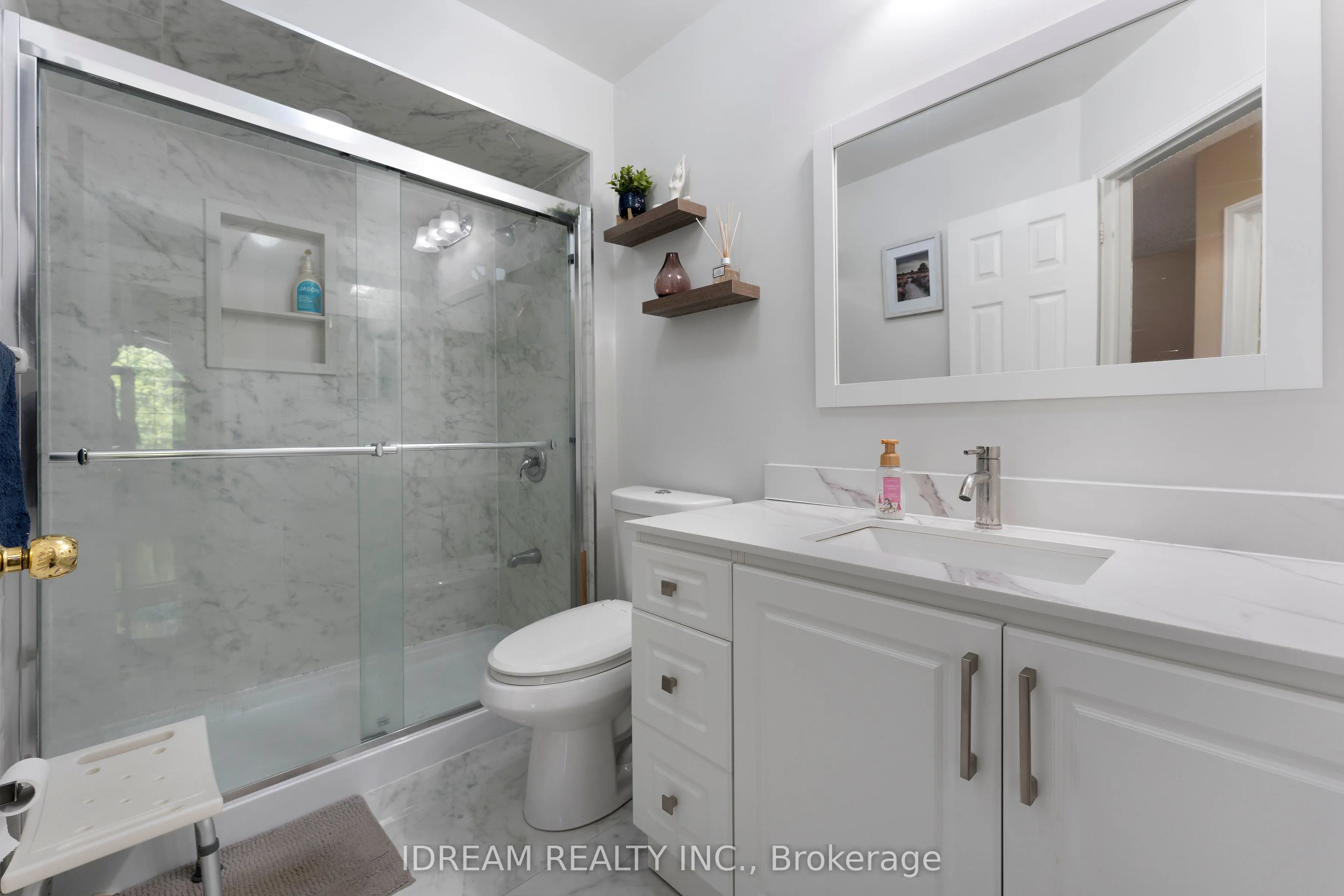 42 Mccleave Crescent