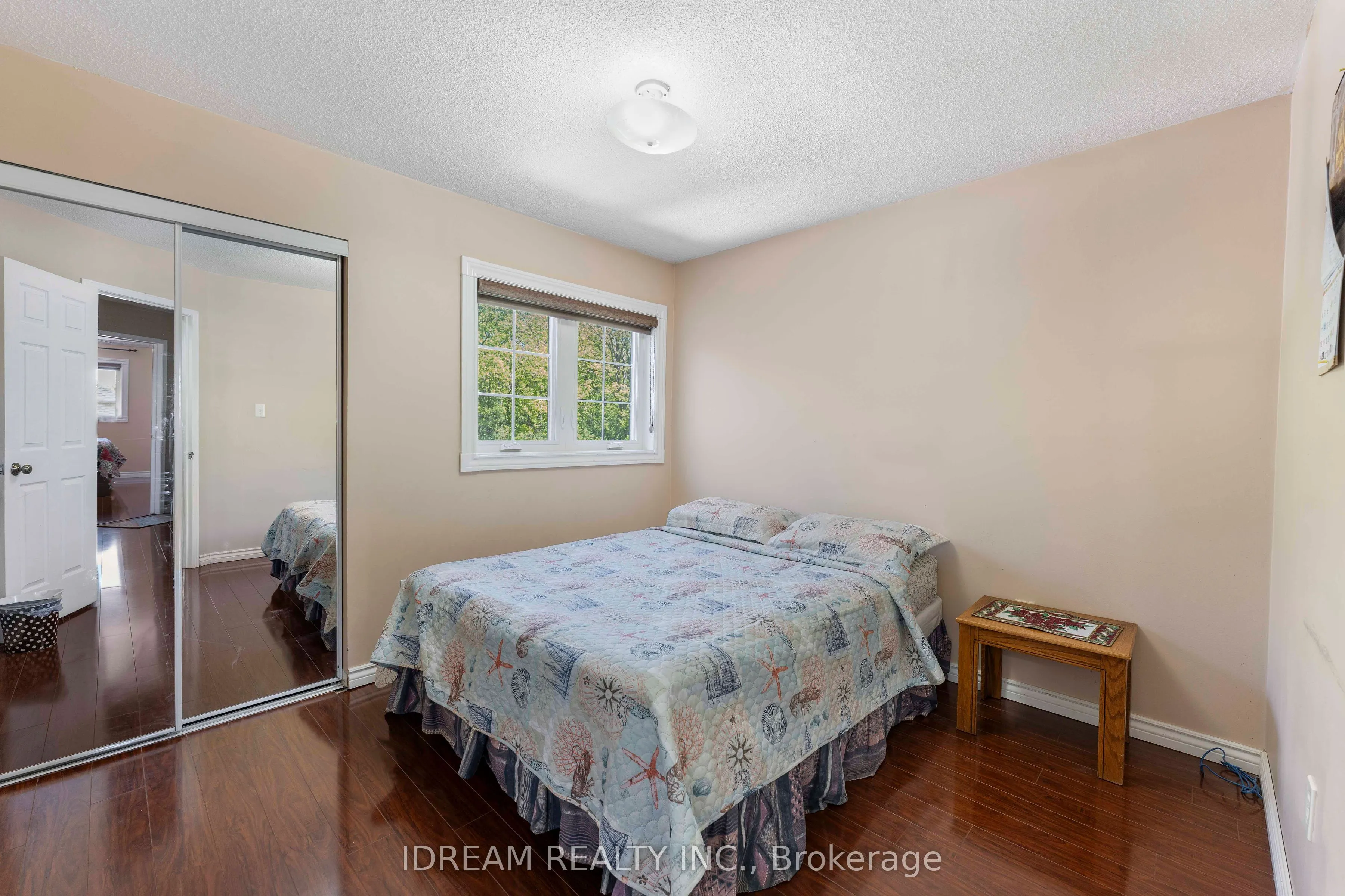 42 Mccleave Crescent