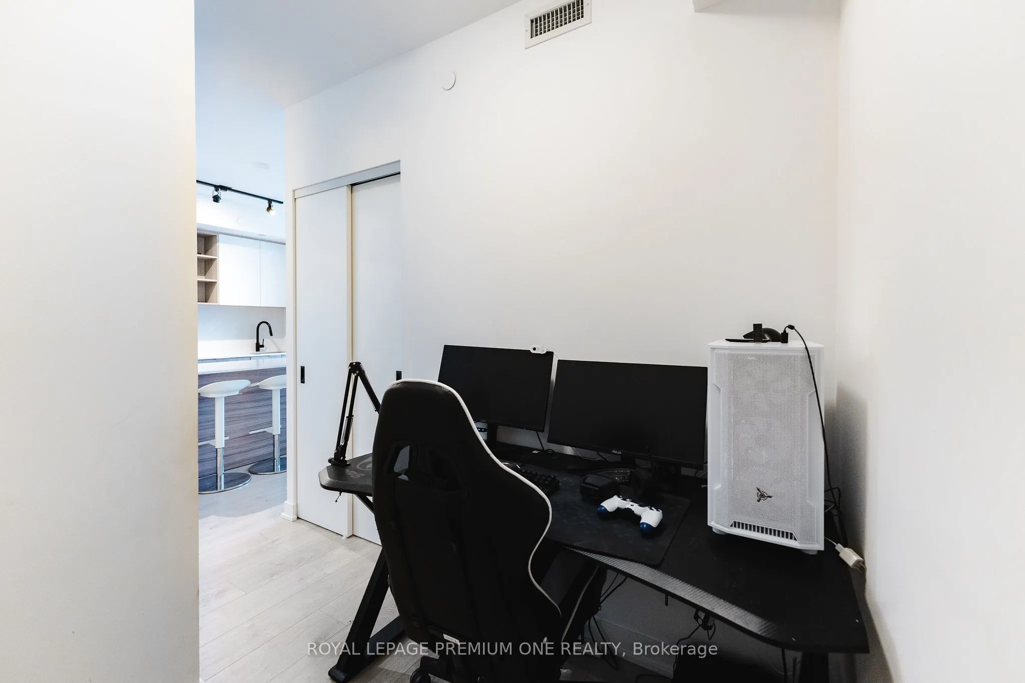 36 Zorra Street, #1402