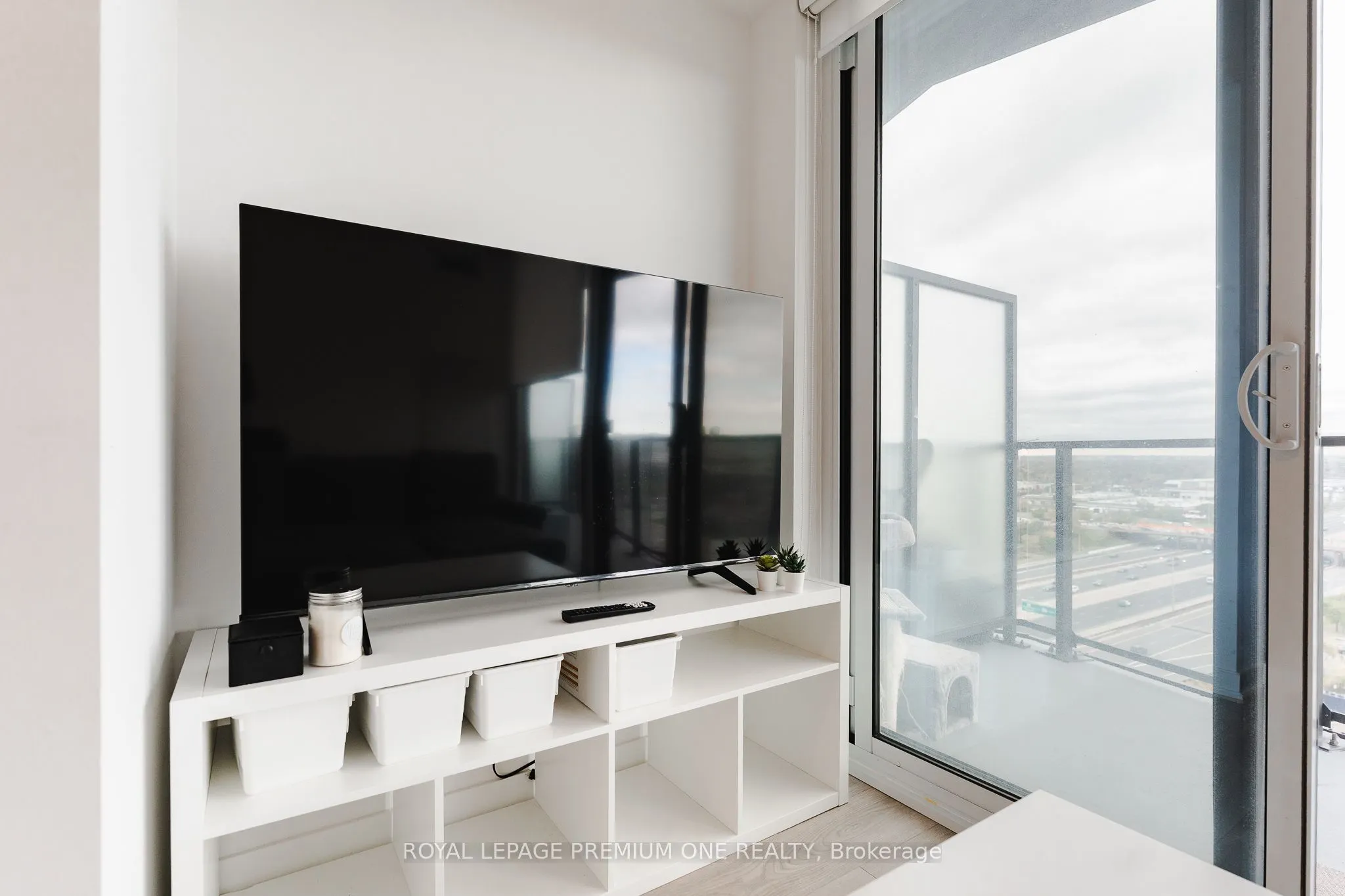 36 Zorra Street, #1402