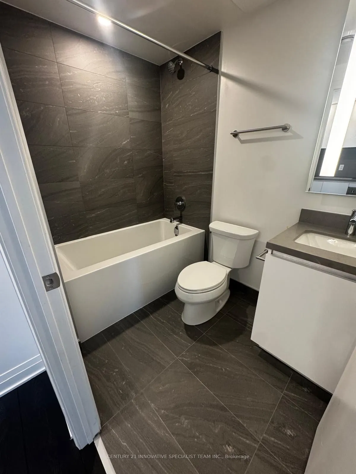 4015 The Exchange Street, #1208