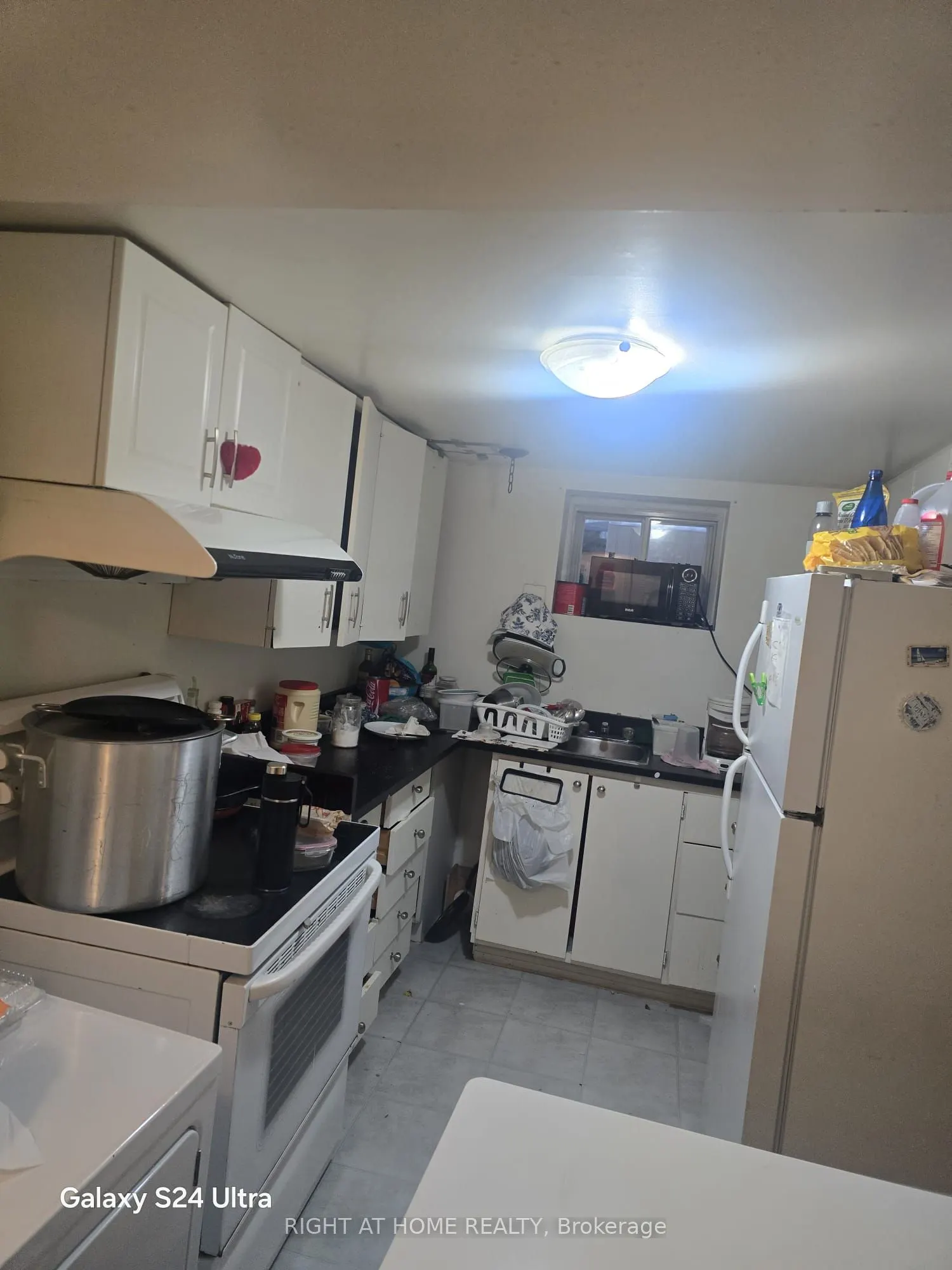 14 Tofield Crescent, #Lower/Basement