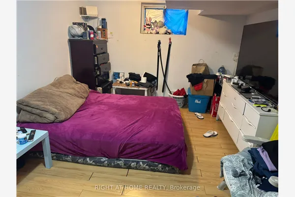 14 Tofield Crescent, #Lower/Basement