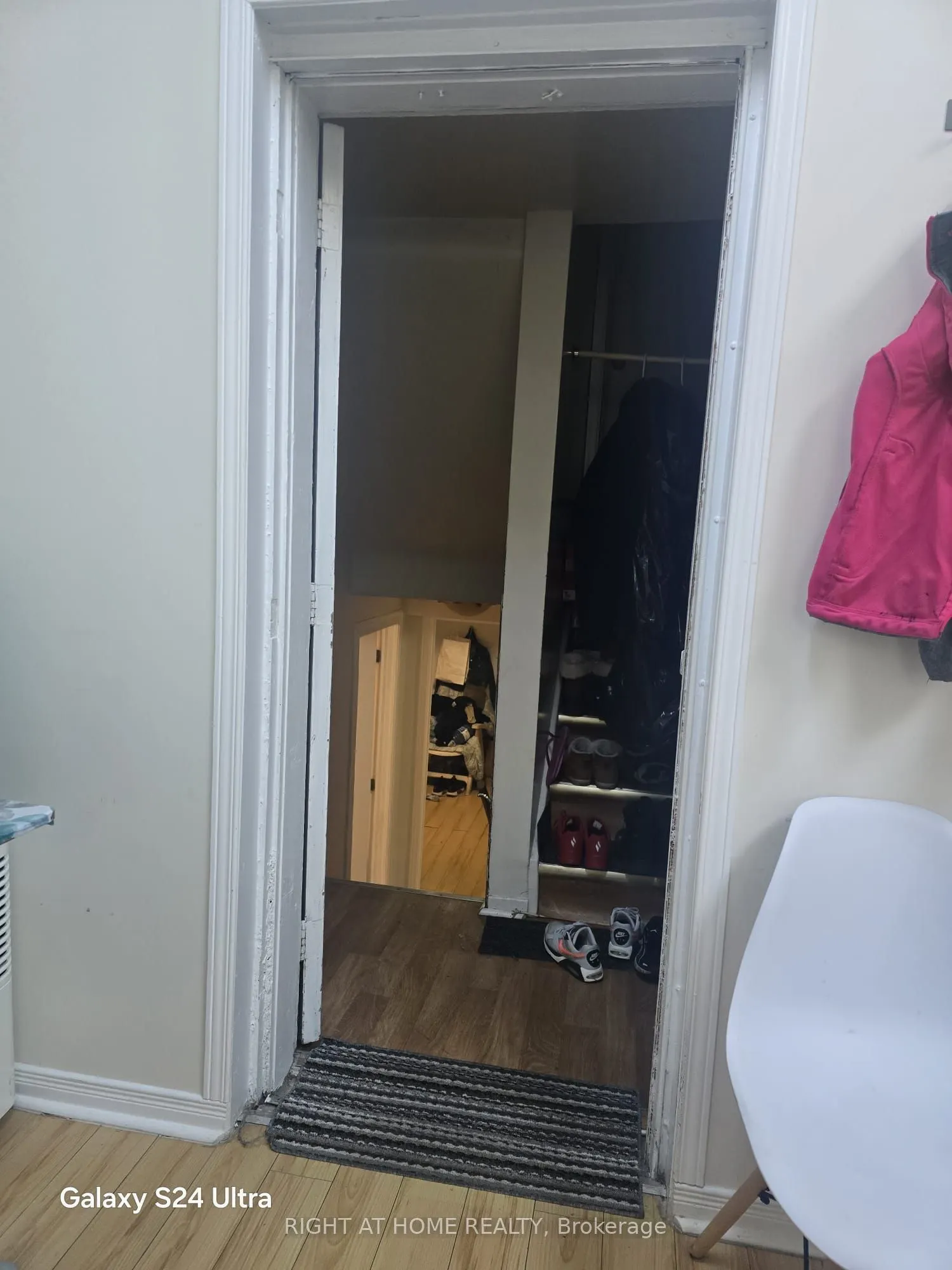 14 Tofield Crescent, #Lower/Basement