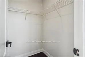 3166 Stornoway Circle E