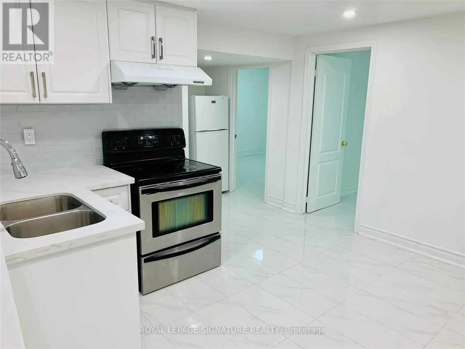 23 Lynmont Road, #Lower