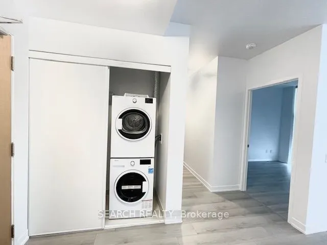 1787 St Clair Avenue W, #1109