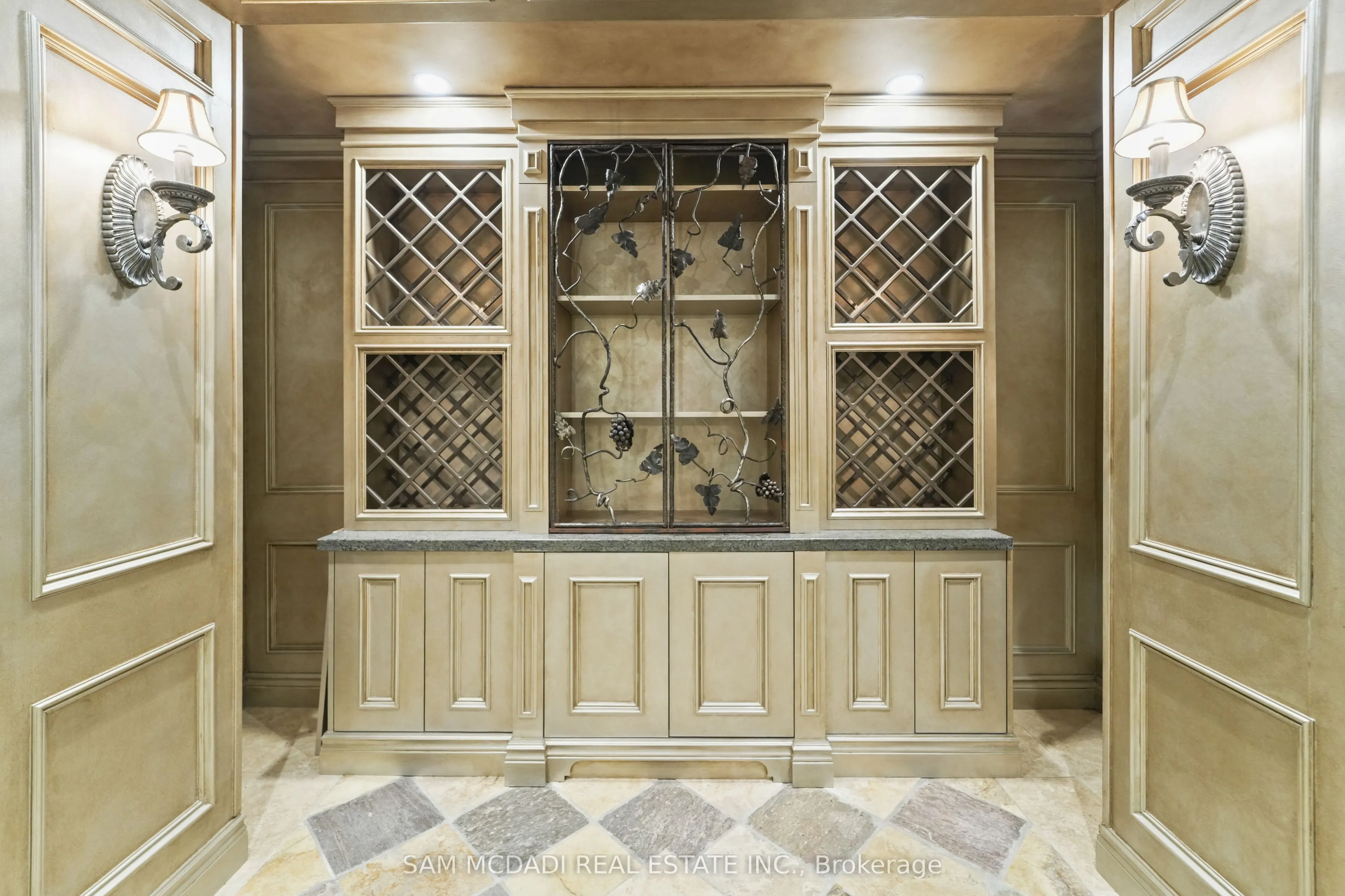 2025 Heartwood Court