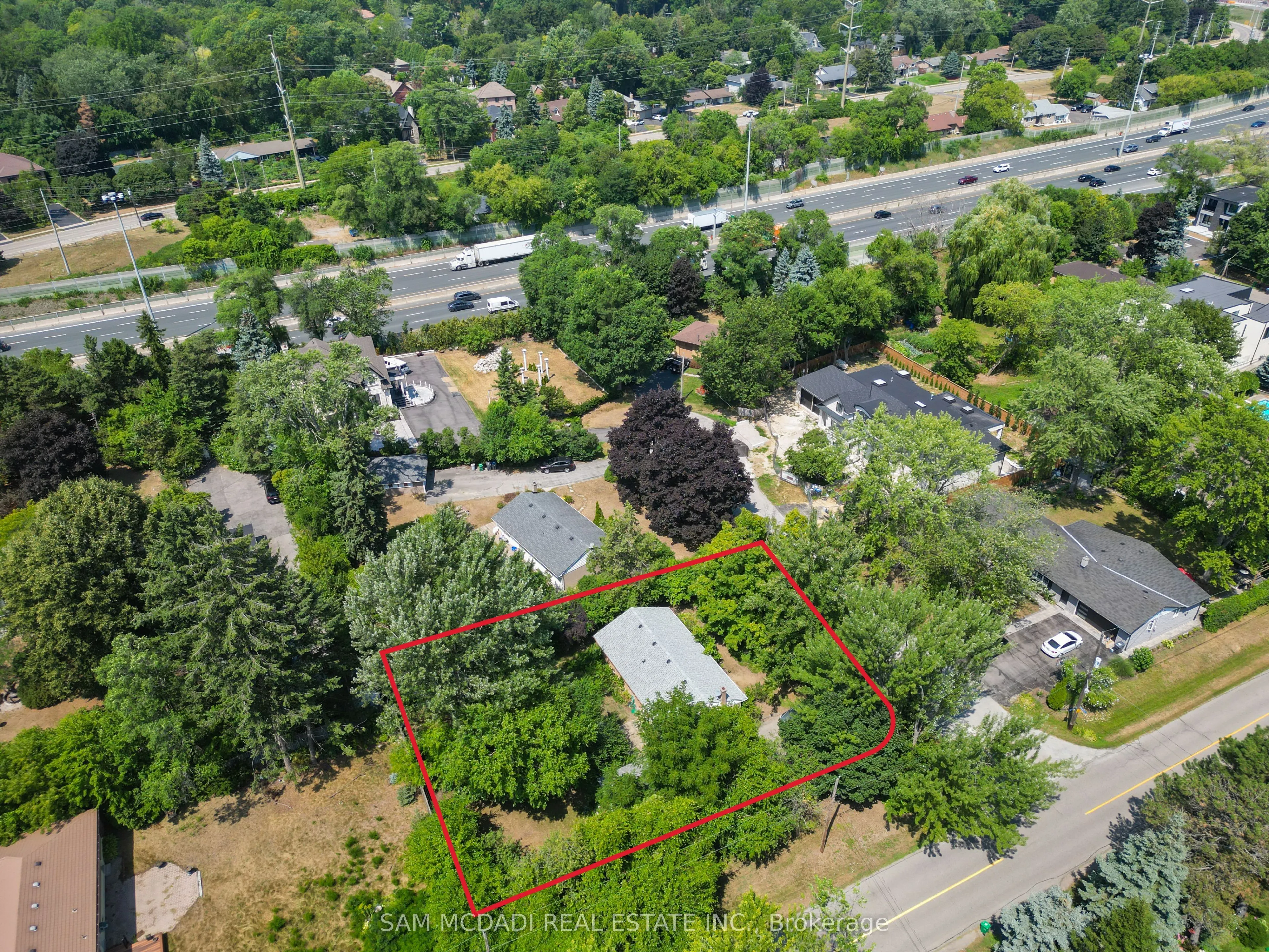 1610 Magenta Court