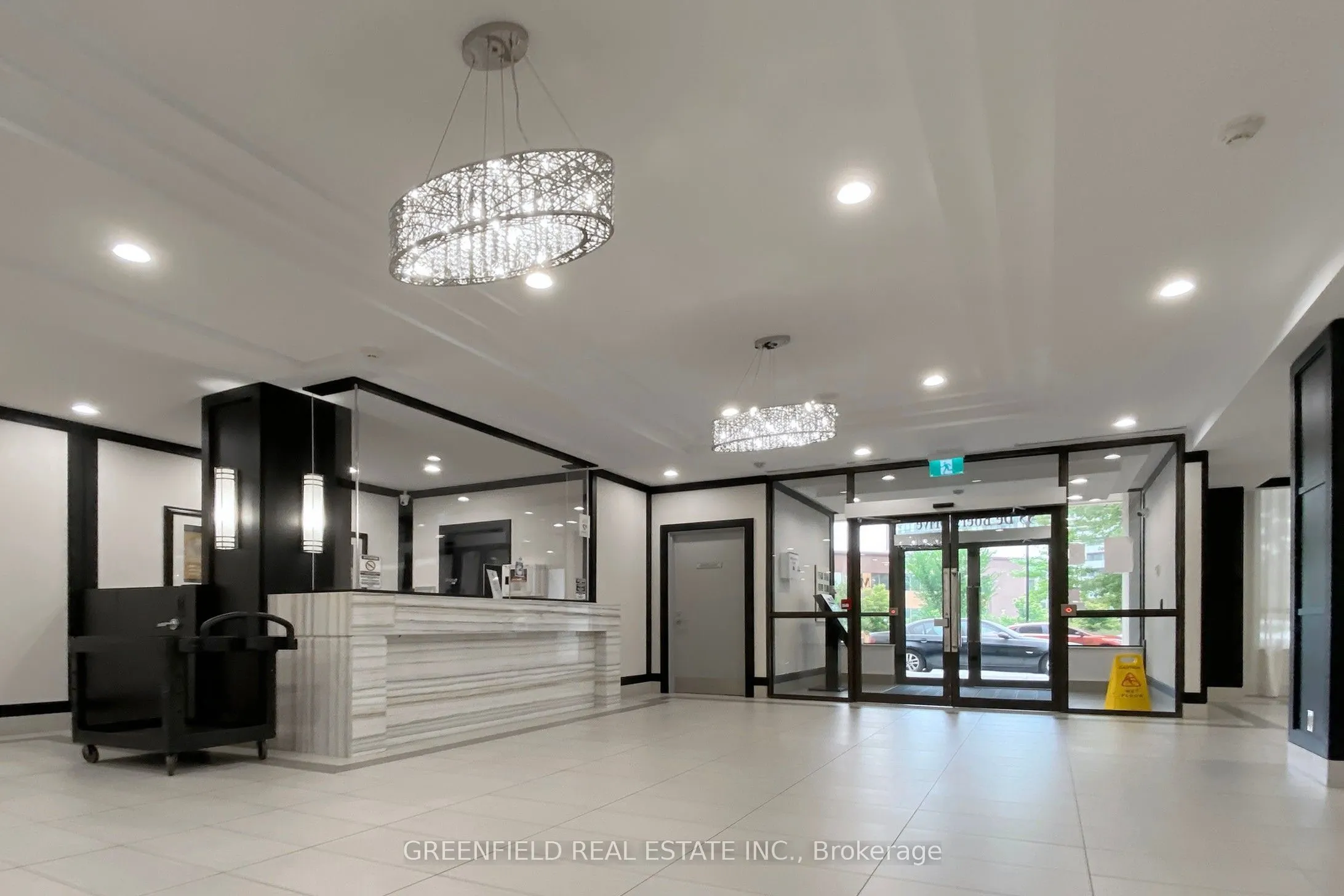 55 De Boers Drive, #LPH03