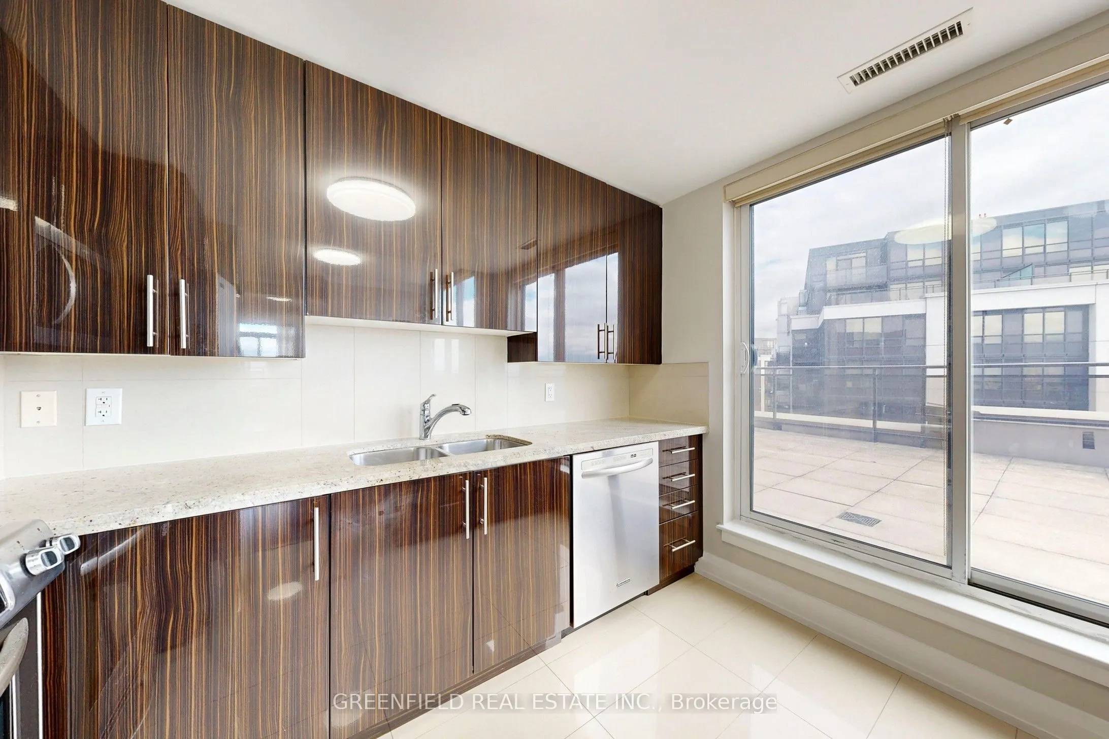 55 De Boers Drive, #LPH03