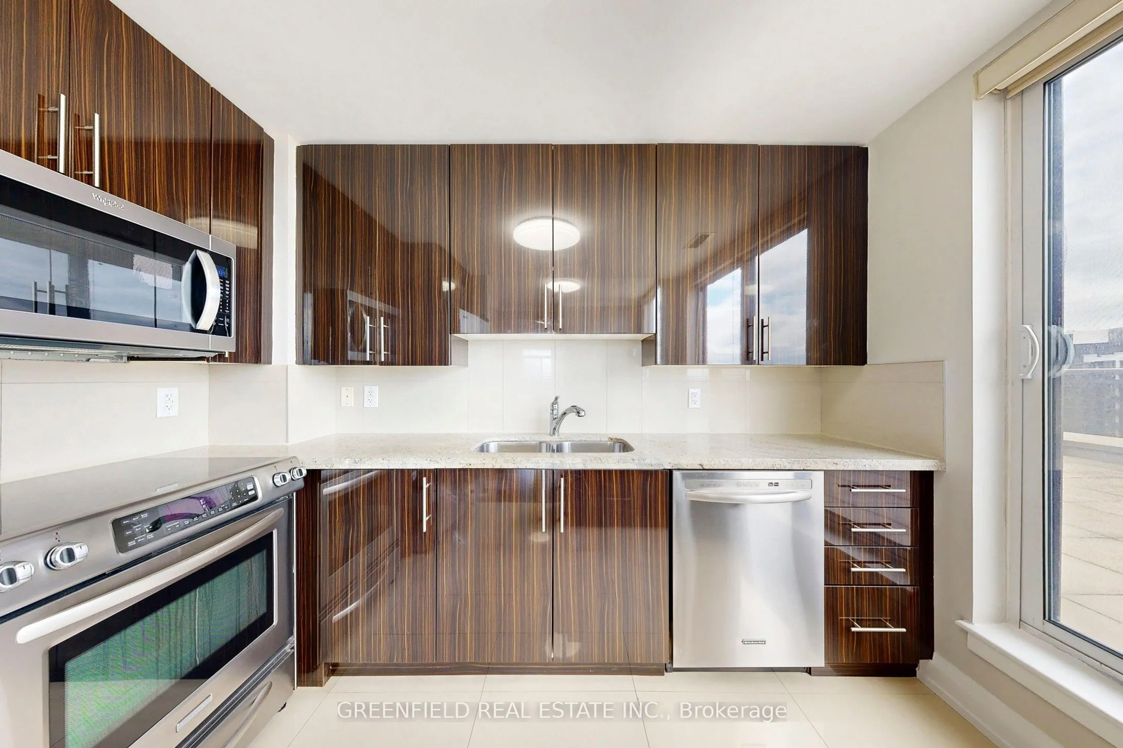 55 De Boers Drive, #LPH03